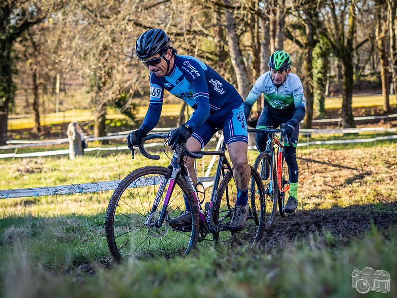 O Campionato de Galicia de Ciclocrós en Maceda confirma o cambio de ciclo