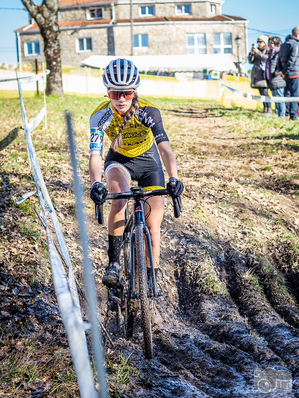 O Campionato de Galicia de Ciclocrós en Maceda confirma o cambio de ciclo