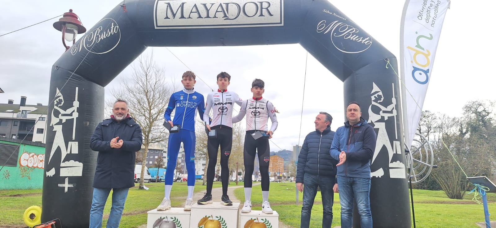 Villaviciosa acoge una brillante jornada de ciclocross con el X Circuito Mayador