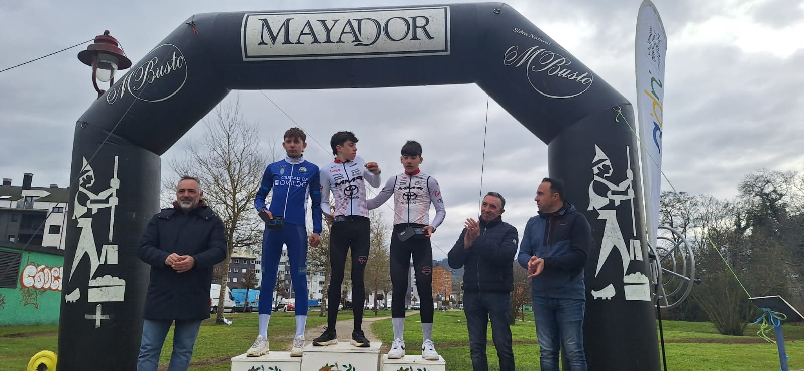 Villaviciosa acoge una brillante jornada de ciclocross con el X Circuito Mayador