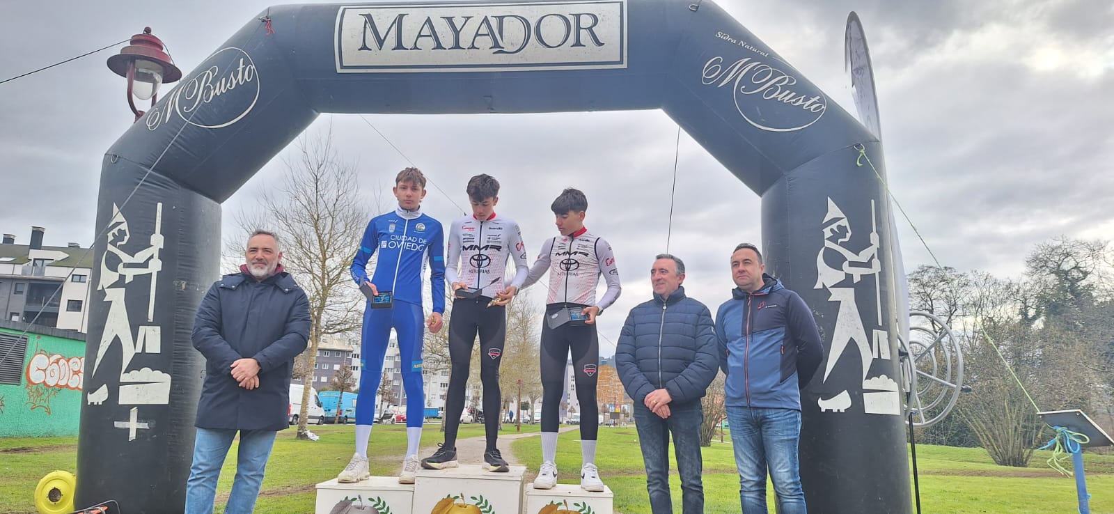 Villaviciosa acoge una brillante jornada de ciclocross con el X Circuito Mayador