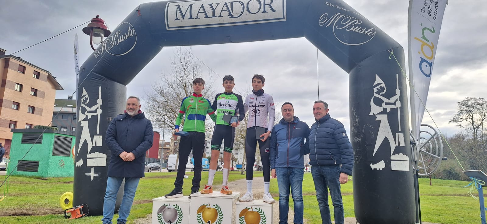 Villaviciosa acoge una brillante jornada de ciclocross con el X Circuito Mayador