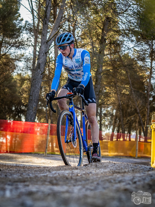 Lorena Patiño acada o segundo ouro da Selección de Galicia no Campionato de España de Ciclocrós