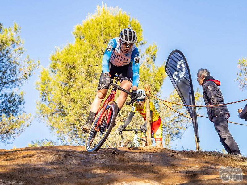 Lorena Patiño acada o segundo ouro da Selección de Galicia no Campionato de España de Ciclocrós