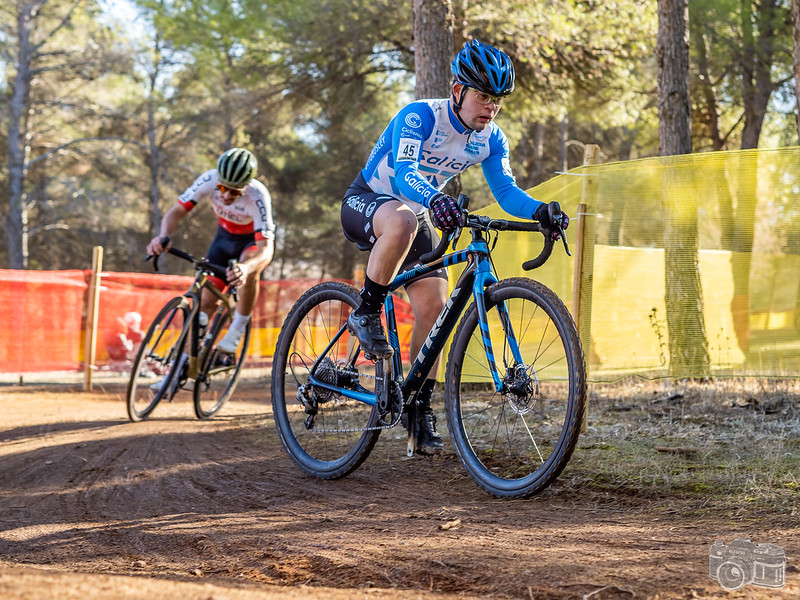 Lorena Patiño acada o segundo ouro da Selección de Galicia no Campionato de España de Ciclocrós
