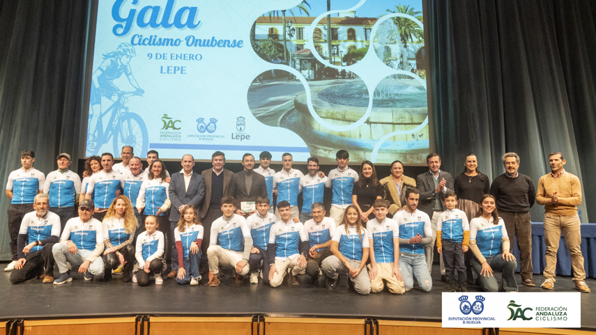 Lepe-pone-el-broche-de-oro-a-la-temporada-onubense