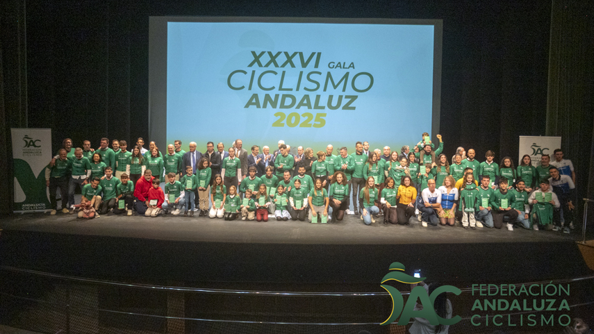 El-ciclismo-andaluz-brilla-en-Huercal-Overa