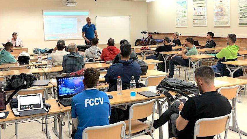 El-proximo-jueves-finaliza-el-plazo-de-preiscripcion-al-curso-online-de-Direccion-Deportiva-Nivel-I