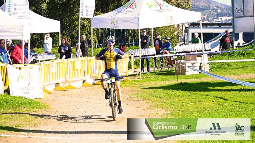 Victoria-para-Juanmi-Perez-y-Adriana-Rodriguez-en-la-prueba-inaugural-del-Provincial-malagueno-de-XCO