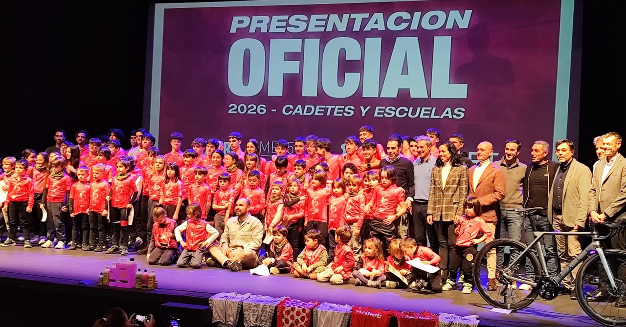 Entrenamiento Ciclismo presenta su equipo para el 2026