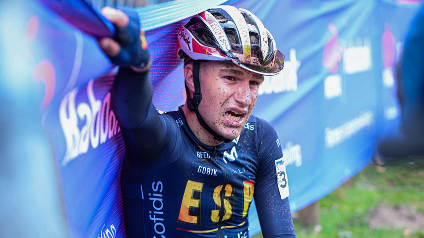 Raul-Mira-brilla-en-el-Mundial-de-Ciclocross-de-Hulst-al-ser-7-en-la-prueba-sub23