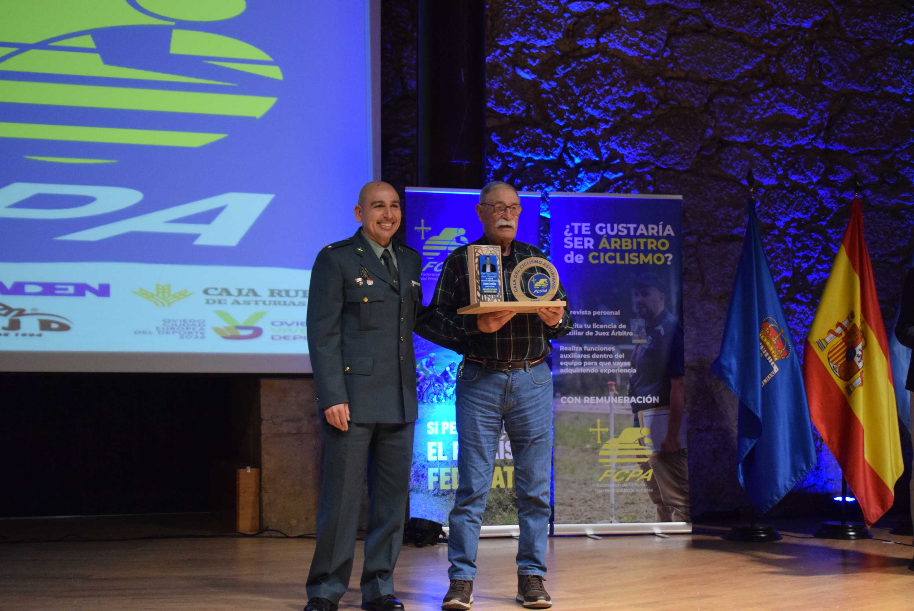 La Gala del Ciclismo Asturiano Premia la Diversidad y el Relevo Generacional en una Noche de Emociones