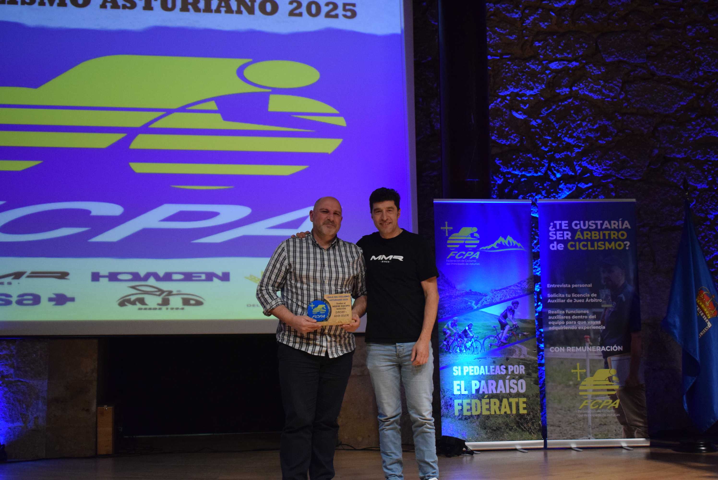 La Gala del Ciclismo Asturiano Premia la Diversidad y el Relevo Generacional en una Noche de Emociones