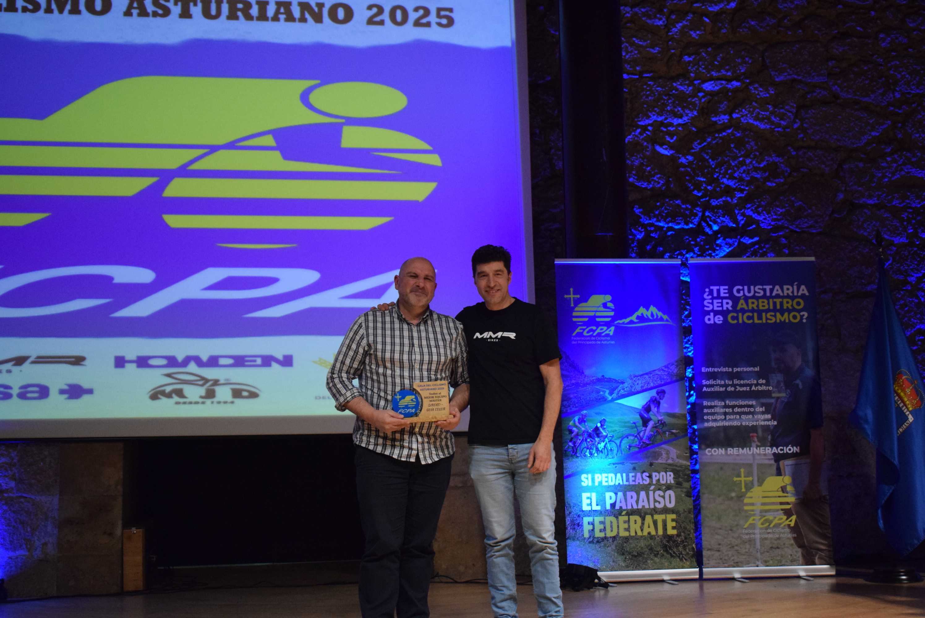 La Gala del Ciclismo Asturiano Premia la Diversidad y el Relevo Generacional en una Noche de Emociones