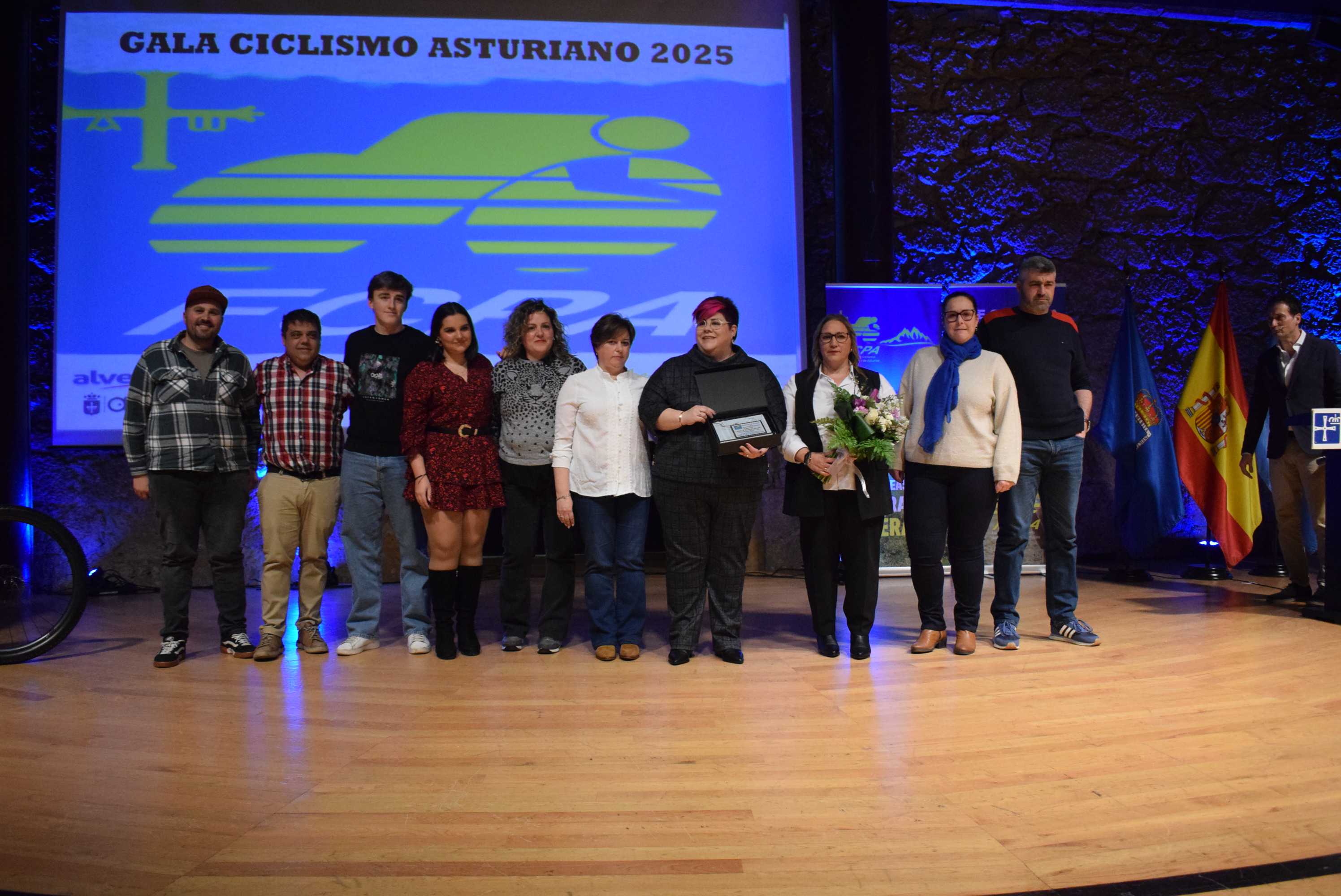 La Gala del Ciclismo Asturiano Premia la Diversidad y el Relevo Generacional en una Noche de Emociones