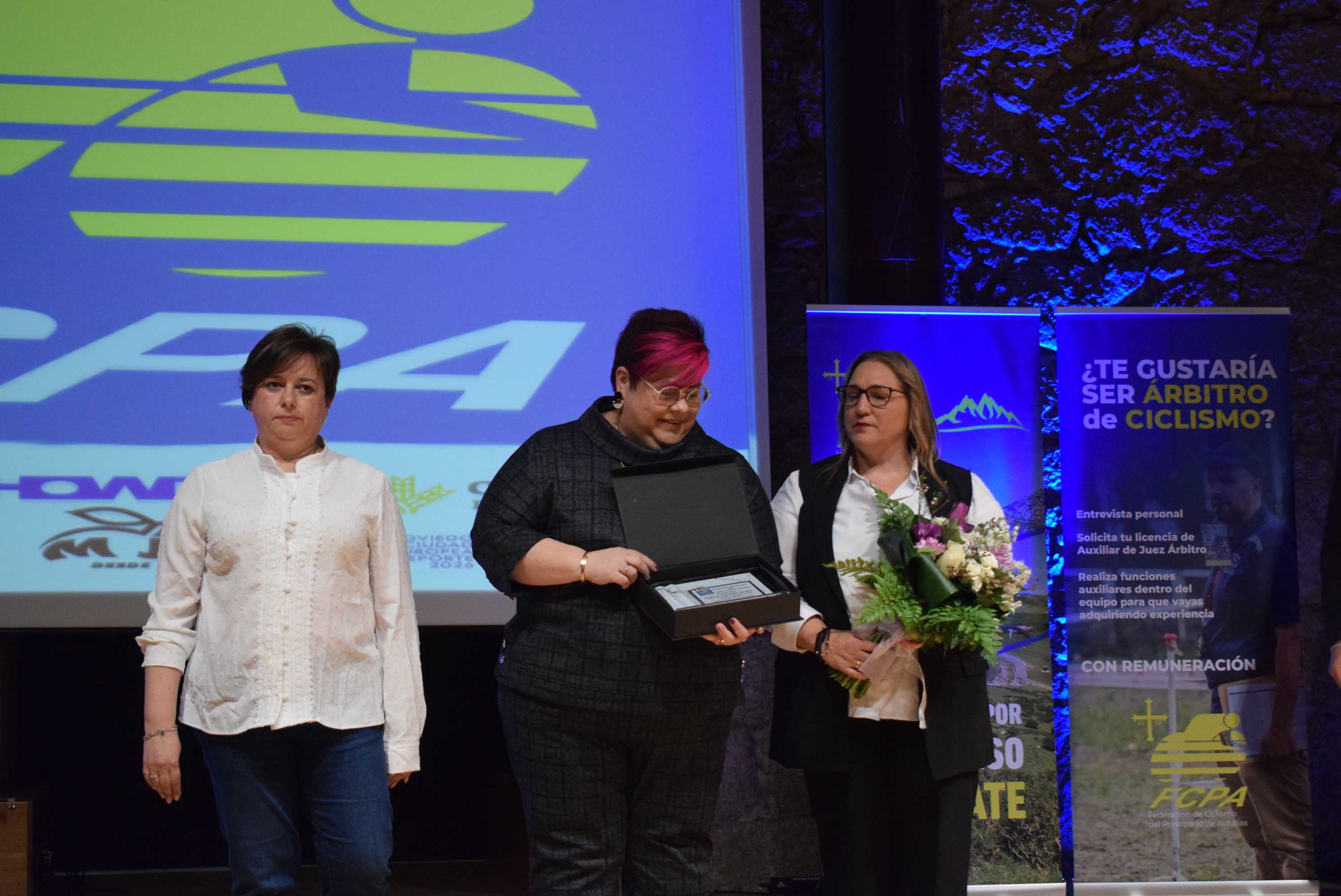 La Gala del Ciclismo Asturiano Premia la Diversidad y el Relevo Generacional en una Noche de Emociones