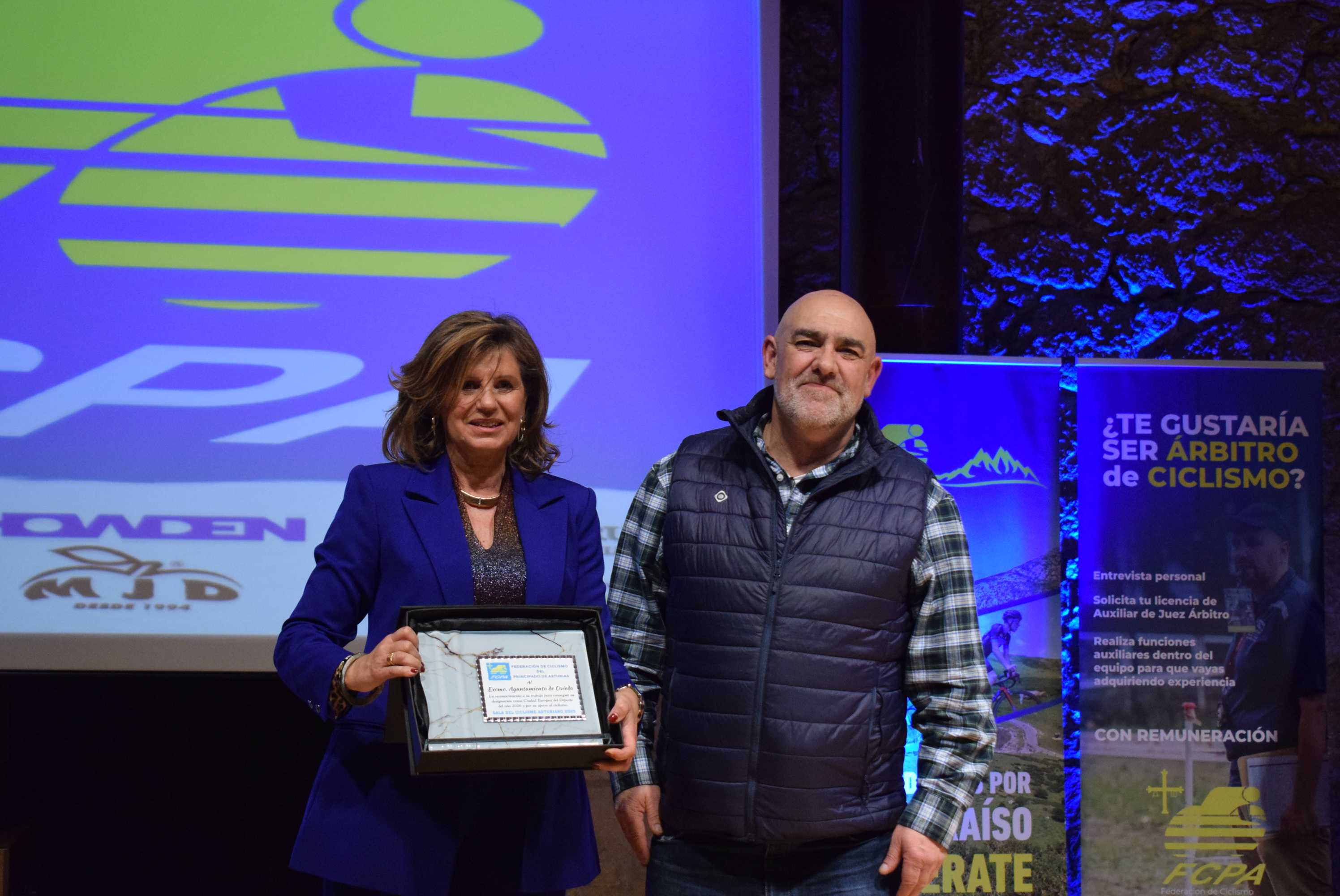 La Gala del Ciclismo Asturiano Premia la Diversidad y el Relevo Generacional en una Noche de Emociones