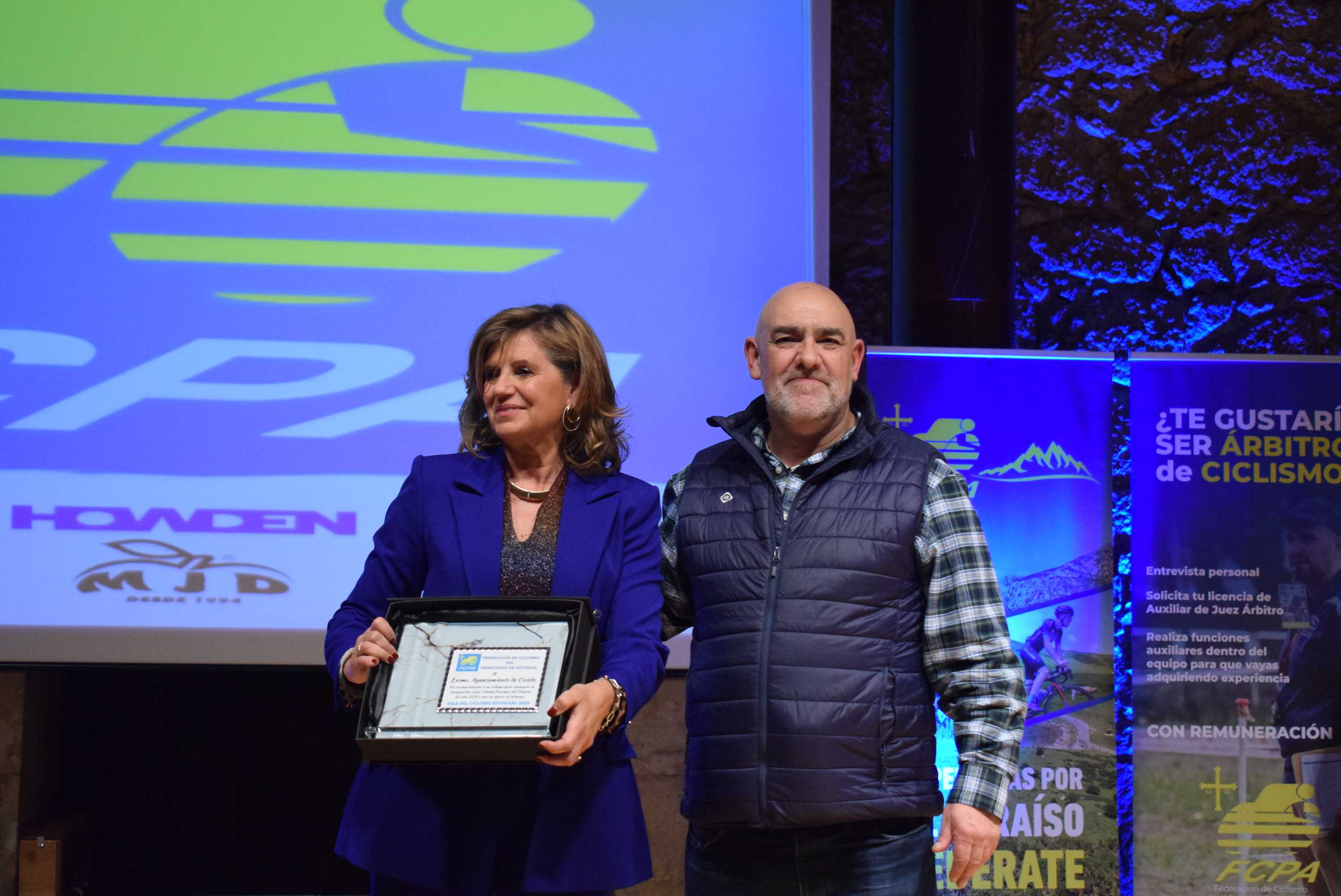 La Gala del Ciclismo Asturiano Premia la Diversidad y el Relevo Generacional en una Noche de Emociones