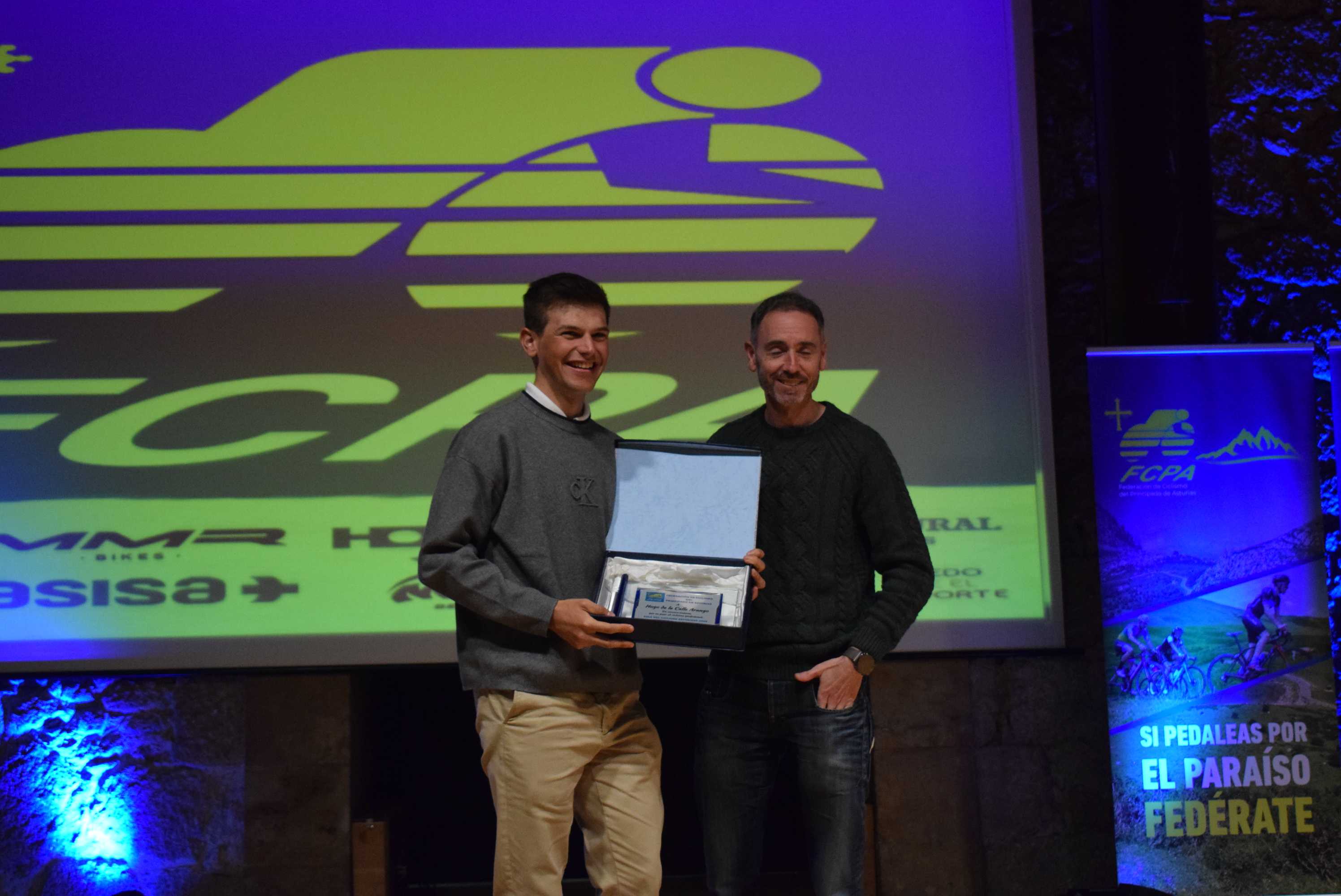 La Gala del Ciclismo Asturiano Premia la Diversidad y el Relevo Generacional en una Noche de Emociones