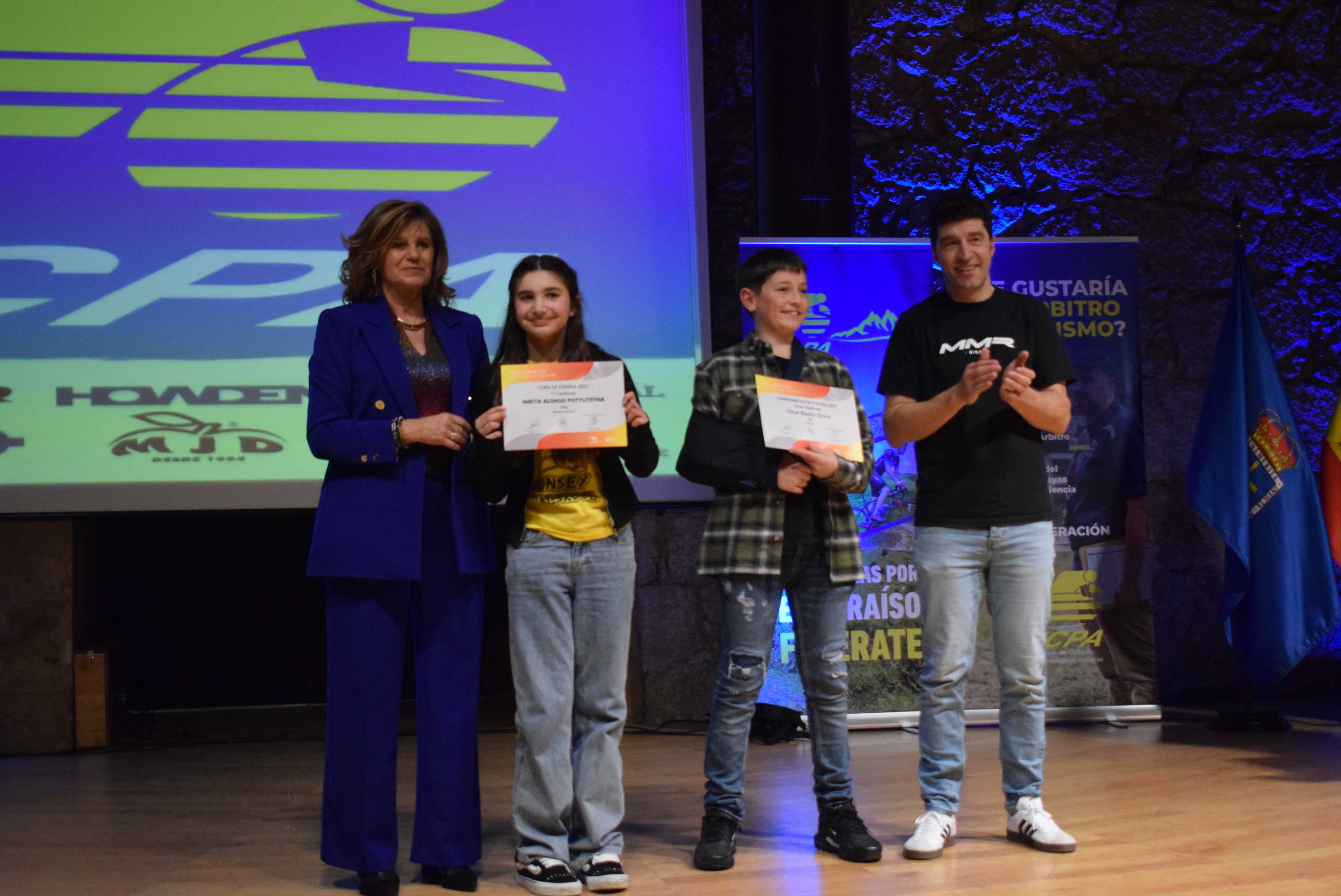 La Gala del Ciclismo Asturiano Premia la Diversidad y el Relevo Generacional en una Noche de Emociones
