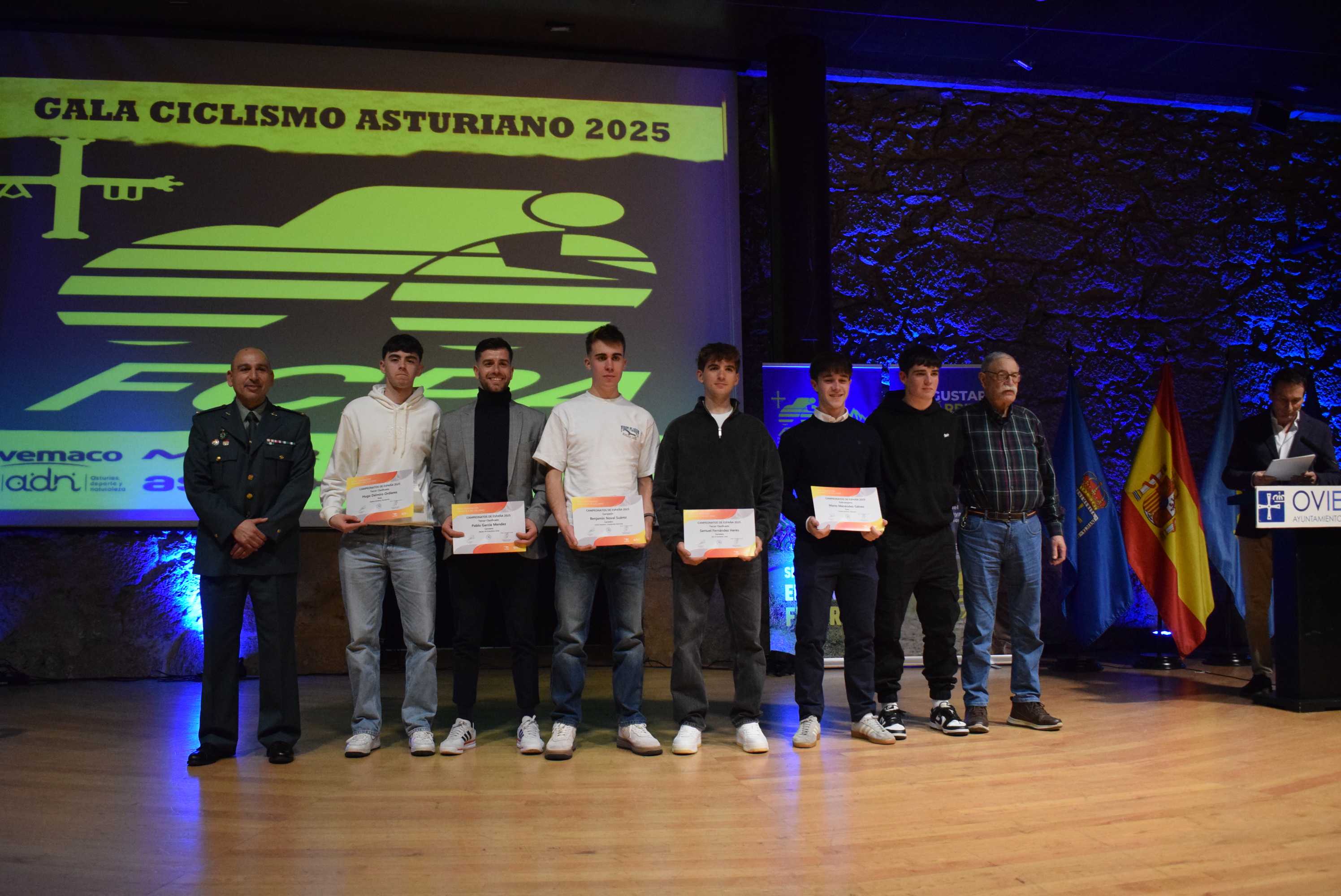 La Gala del Ciclismo Asturiano Premia la Diversidad y el Relevo Generacional en una Noche de Emociones