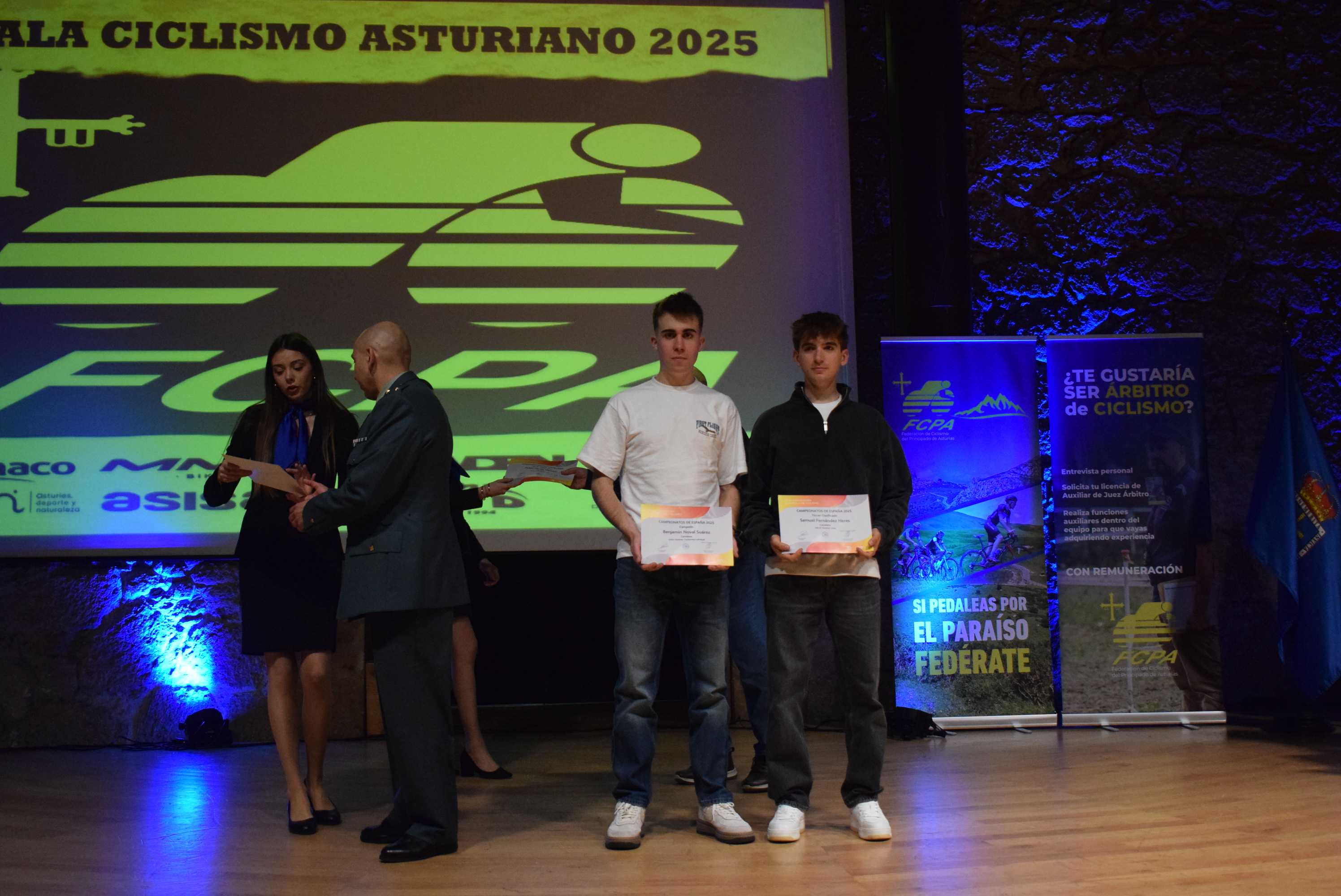 La Gala del Ciclismo Asturiano Premia la Diversidad y el Relevo Generacional en una Noche de Emociones