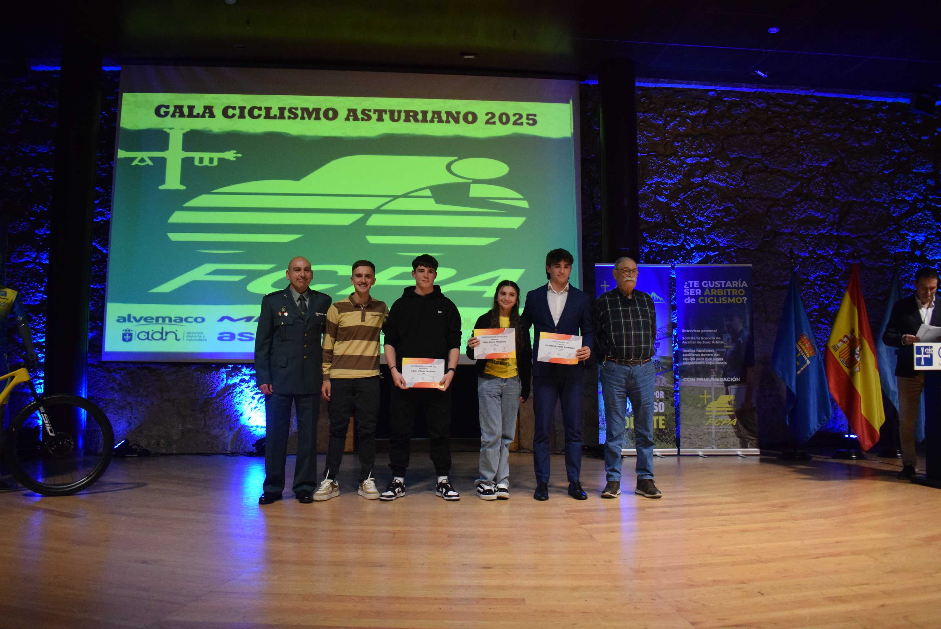 La Gala del Ciclismo Asturiano Premia la Diversidad y el Relevo Generacional en una Noche de Emociones