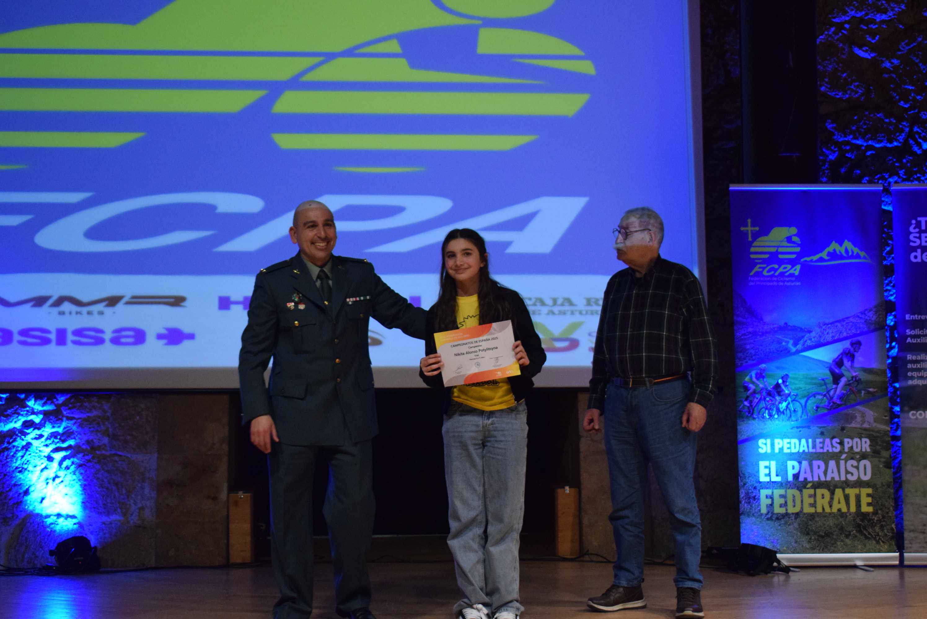 La Gala del Ciclismo Asturiano Premia la Diversidad y el Relevo Generacional en una Noche de Emociones