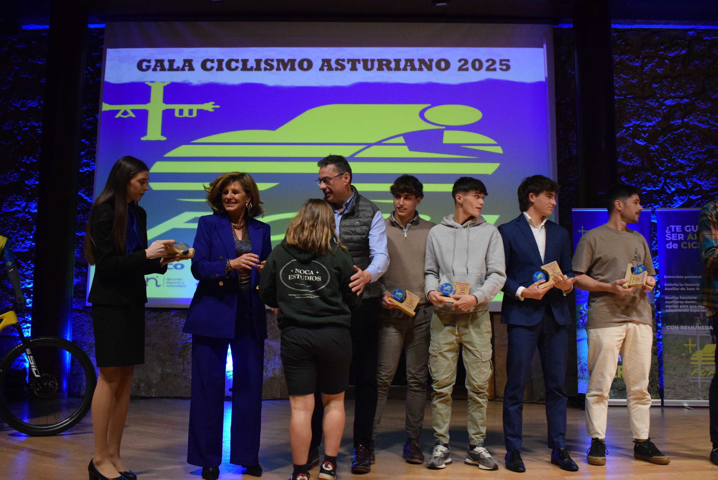 La Gala del Ciclismo Asturiano Premia la Diversidad y el Relevo Generacional en una Noche de Emociones