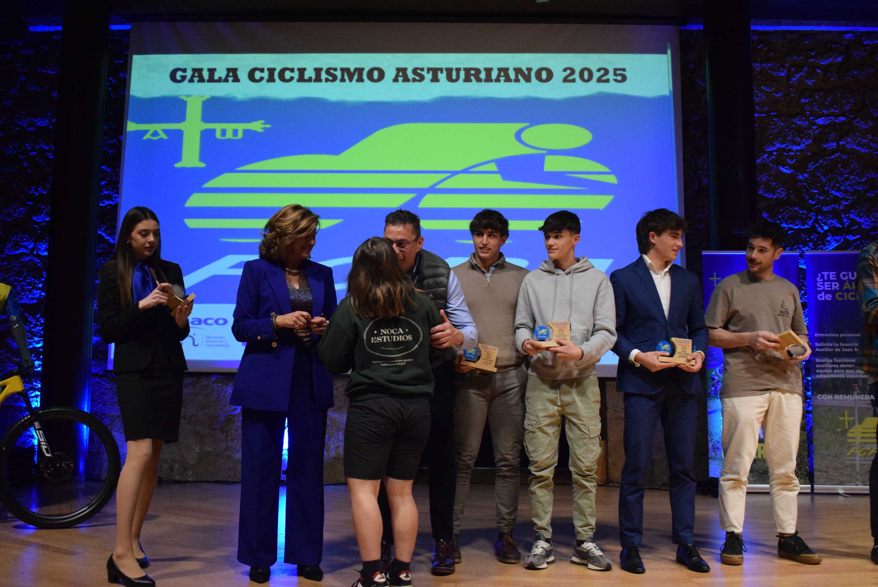La Gala del Ciclismo Asturiano Premia la Diversidad y el Relevo Generacional en una Noche de Emociones