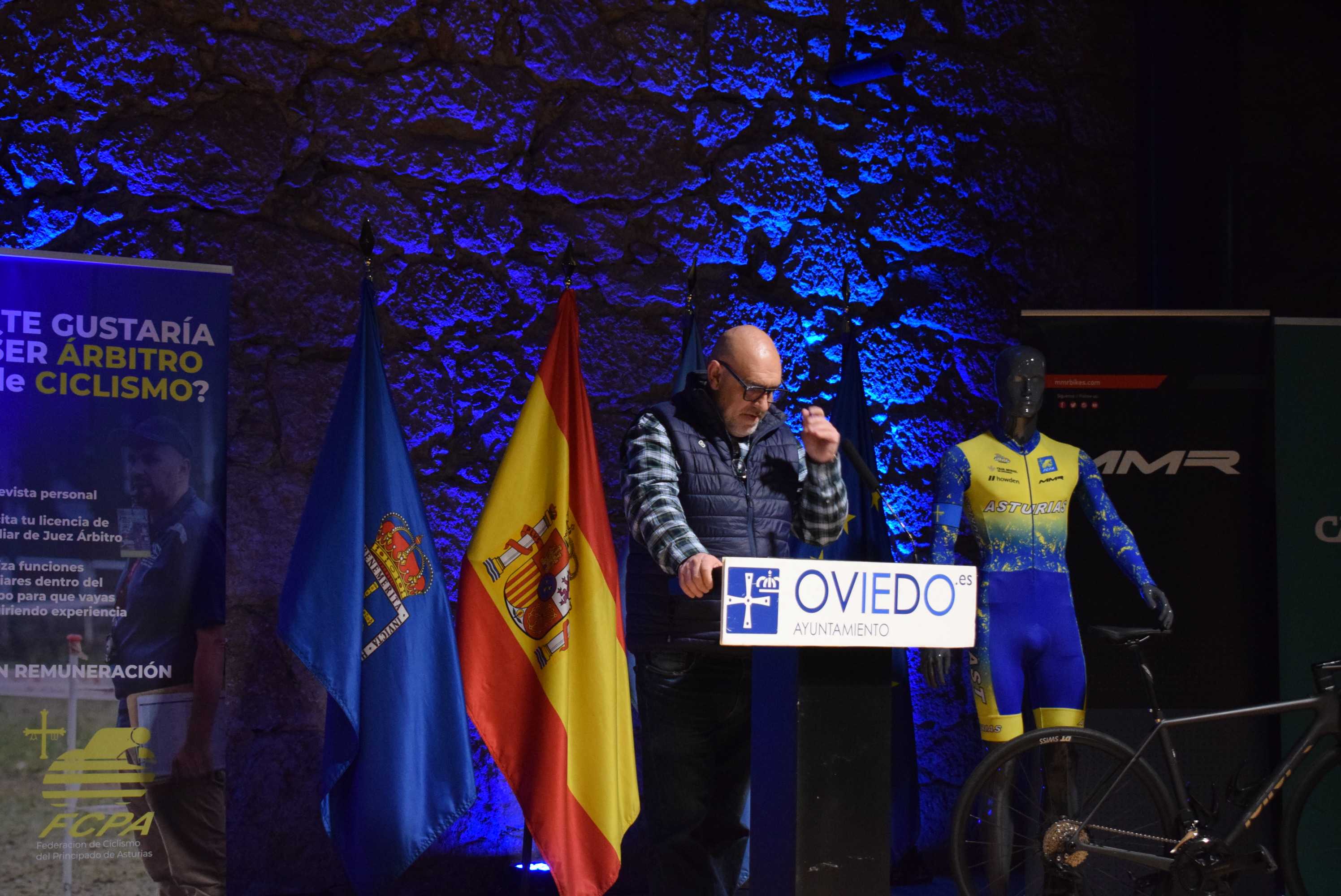 La Gala del Ciclismo Asturiano Premia la Diversidad y el Relevo Generacional en una Noche de Emociones