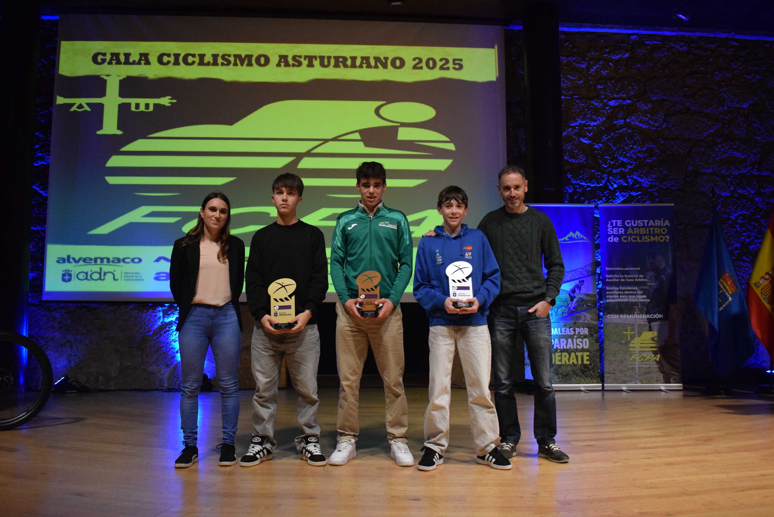 La Gala del Ciclismo Asturiano Premia la Diversidad y el Relevo Generacional en una Noche de Emociones