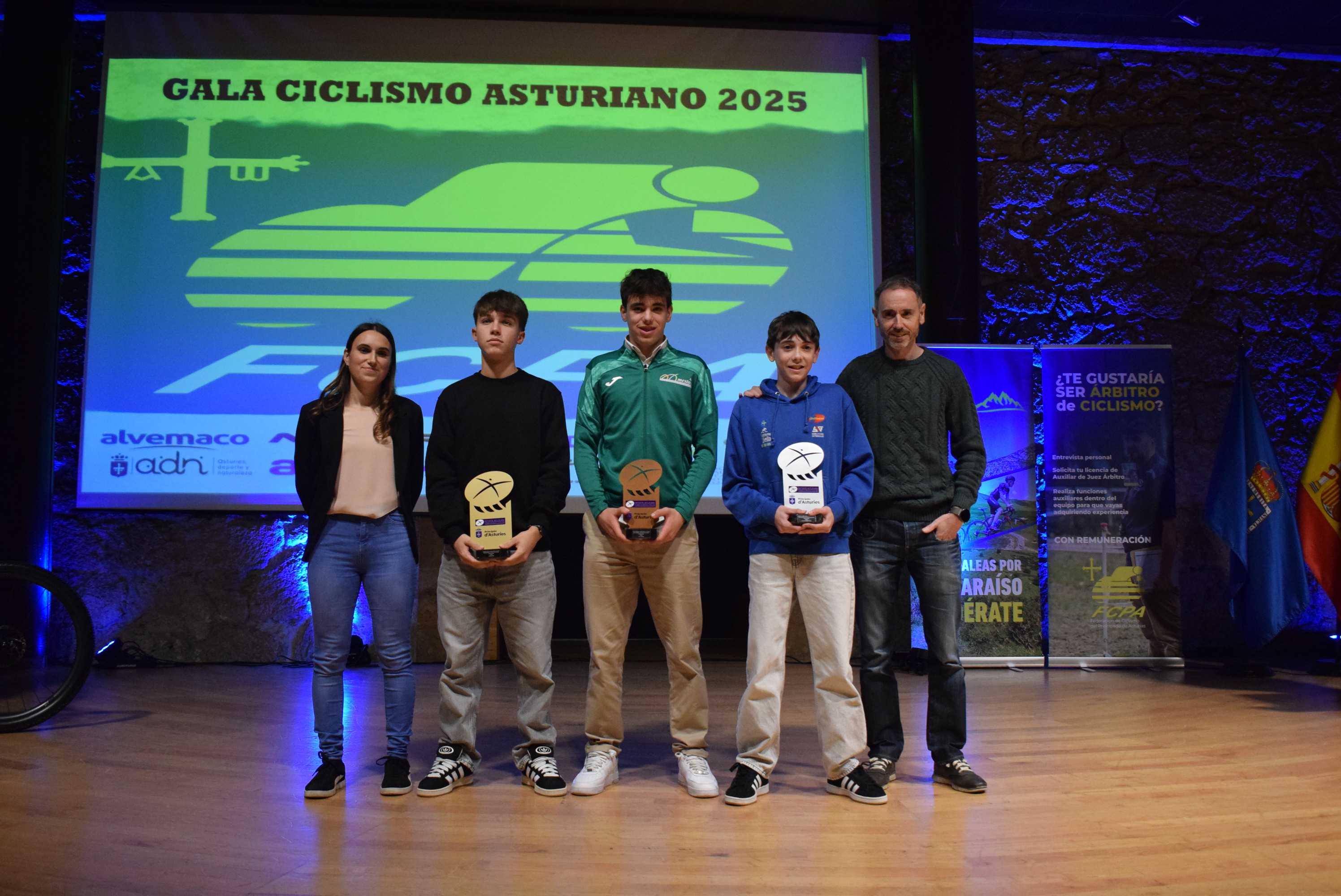 La Gala del Ciclismo Asturiano Premia la Diversidad y el Relevo Generacional en una Noche de Emociones