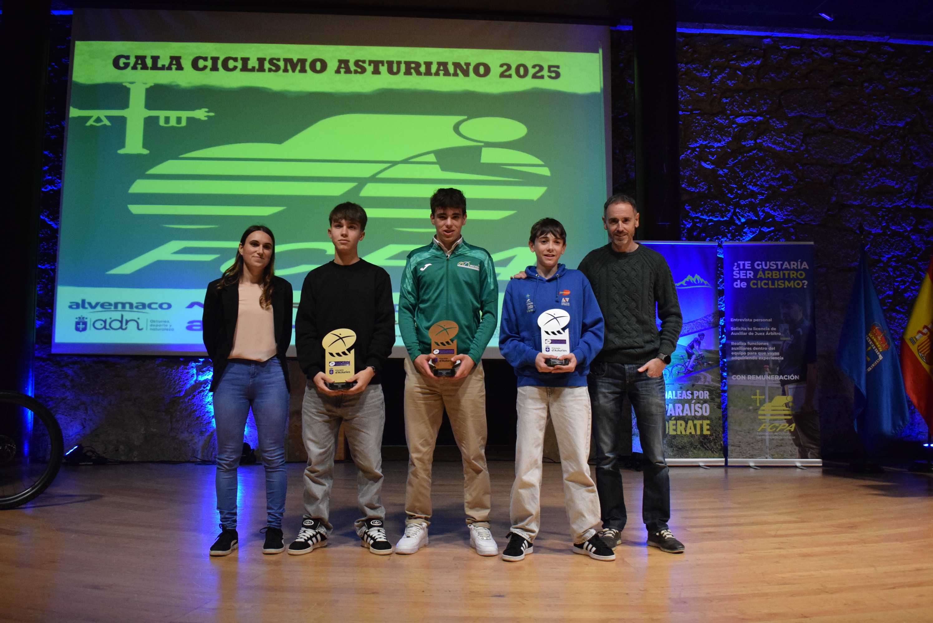 La Gala del Ciclismo Asturiano Premia la Diversidad y el Relevo Generacional en una Noche de Emociones