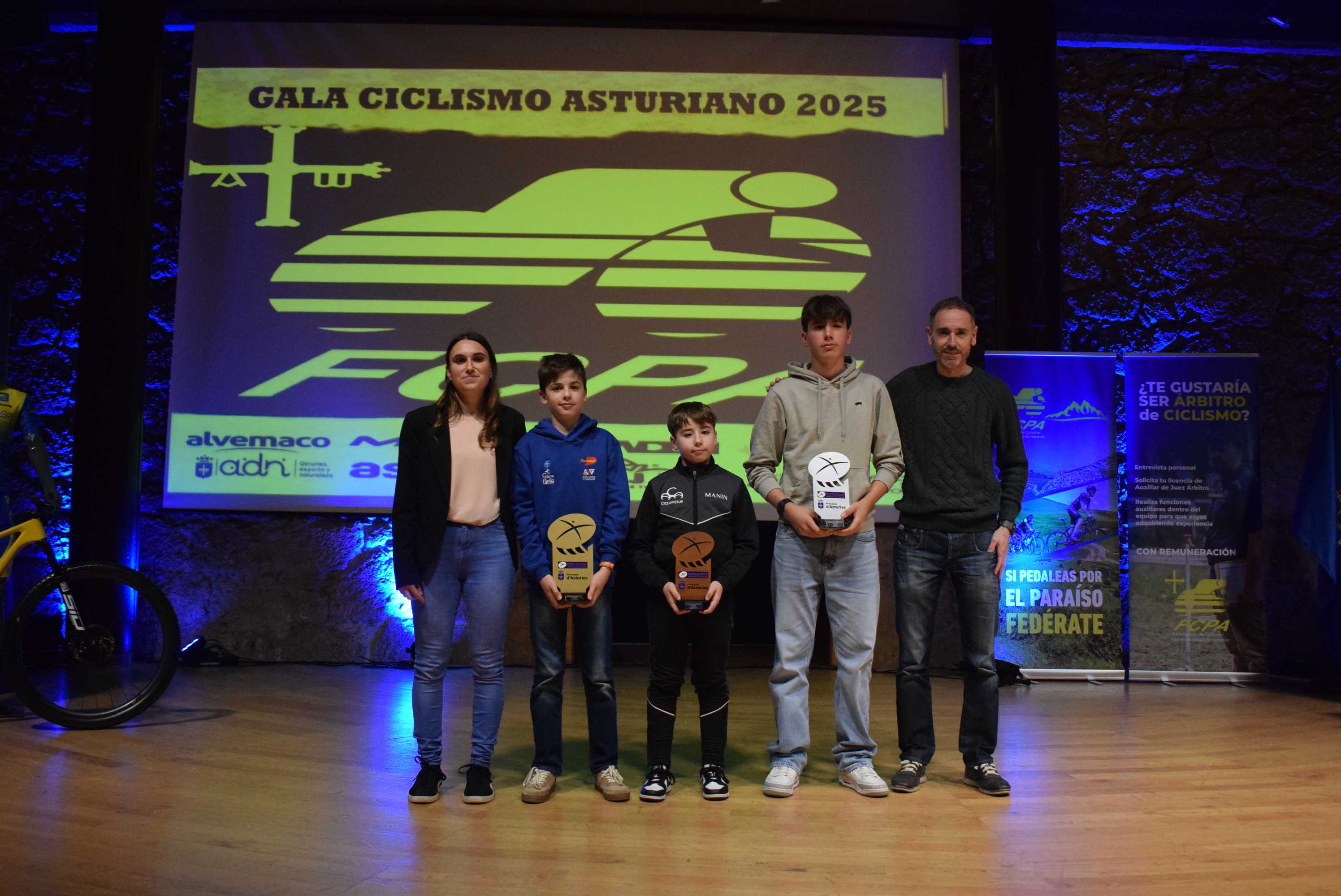 La Gala del Ciclismo Asturiano Premia la Diversidad y el Relevo Generacional en una Noche de Emociones