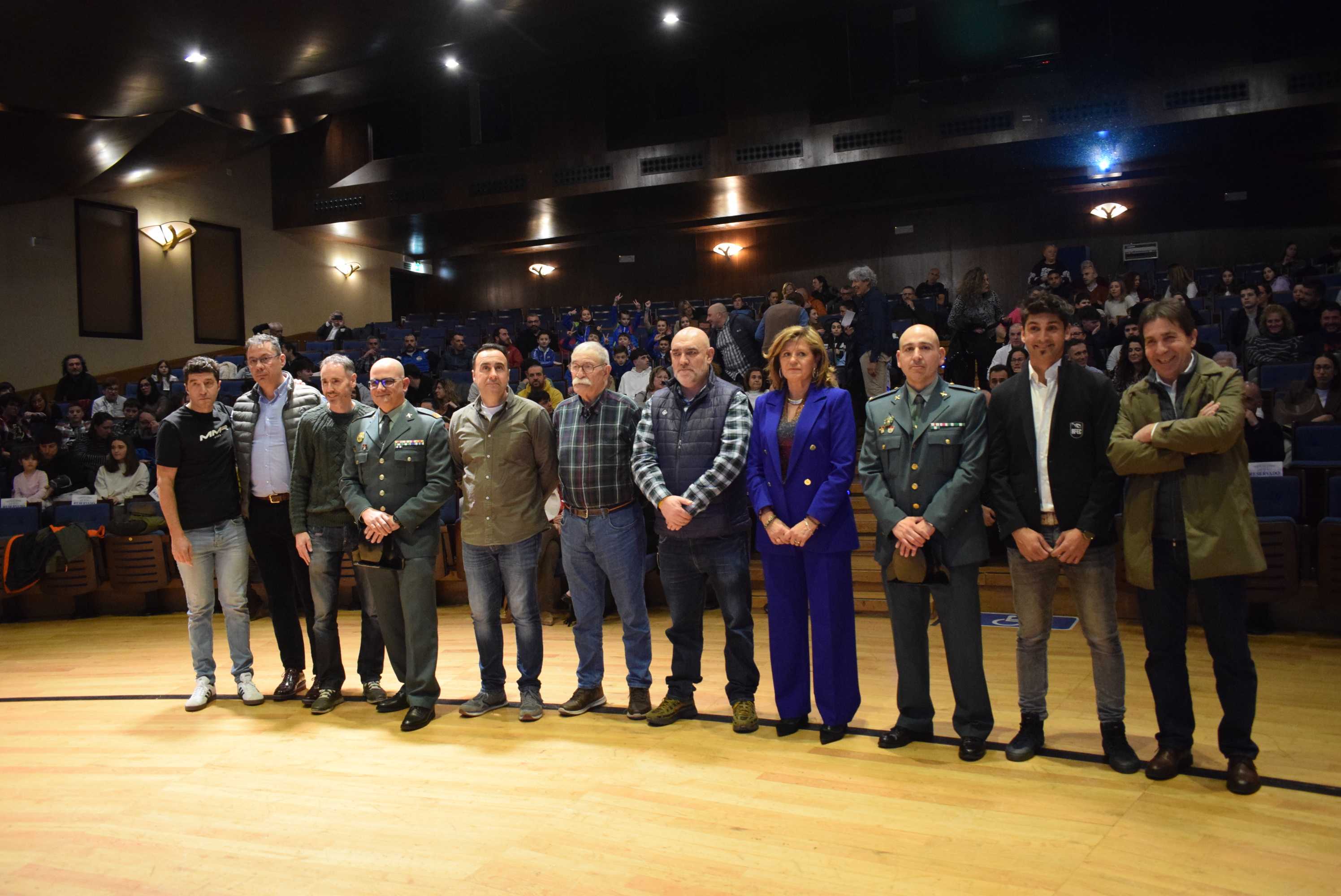 La Gala del Ciclismo Asturiano Premia la Diversidad y el Relevo Generacional en una Noche de Emociones