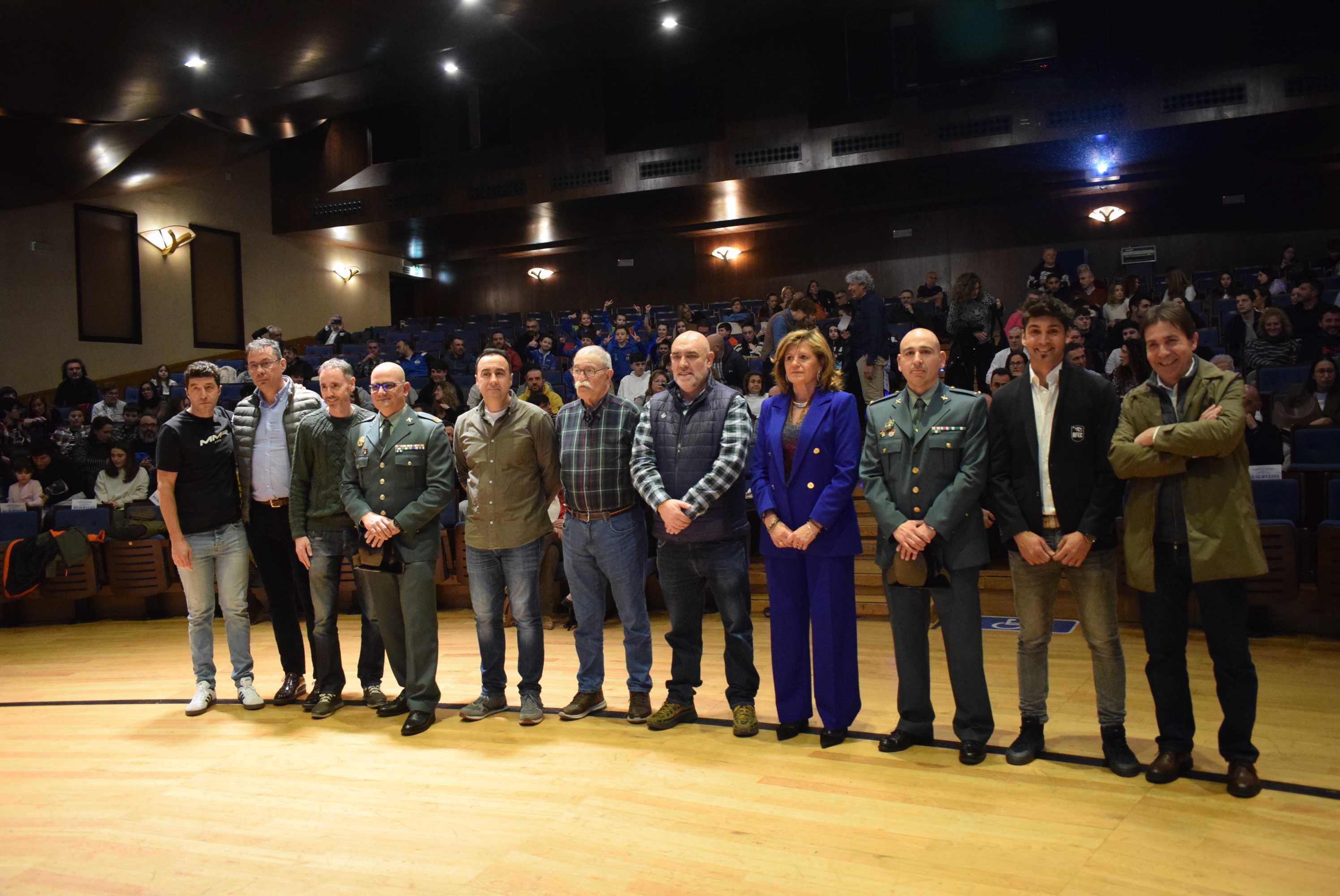 La Gala del Ciclismo Asturiano Premia la Diversidad y el Relevo Generacional en una Noche de Emociones
