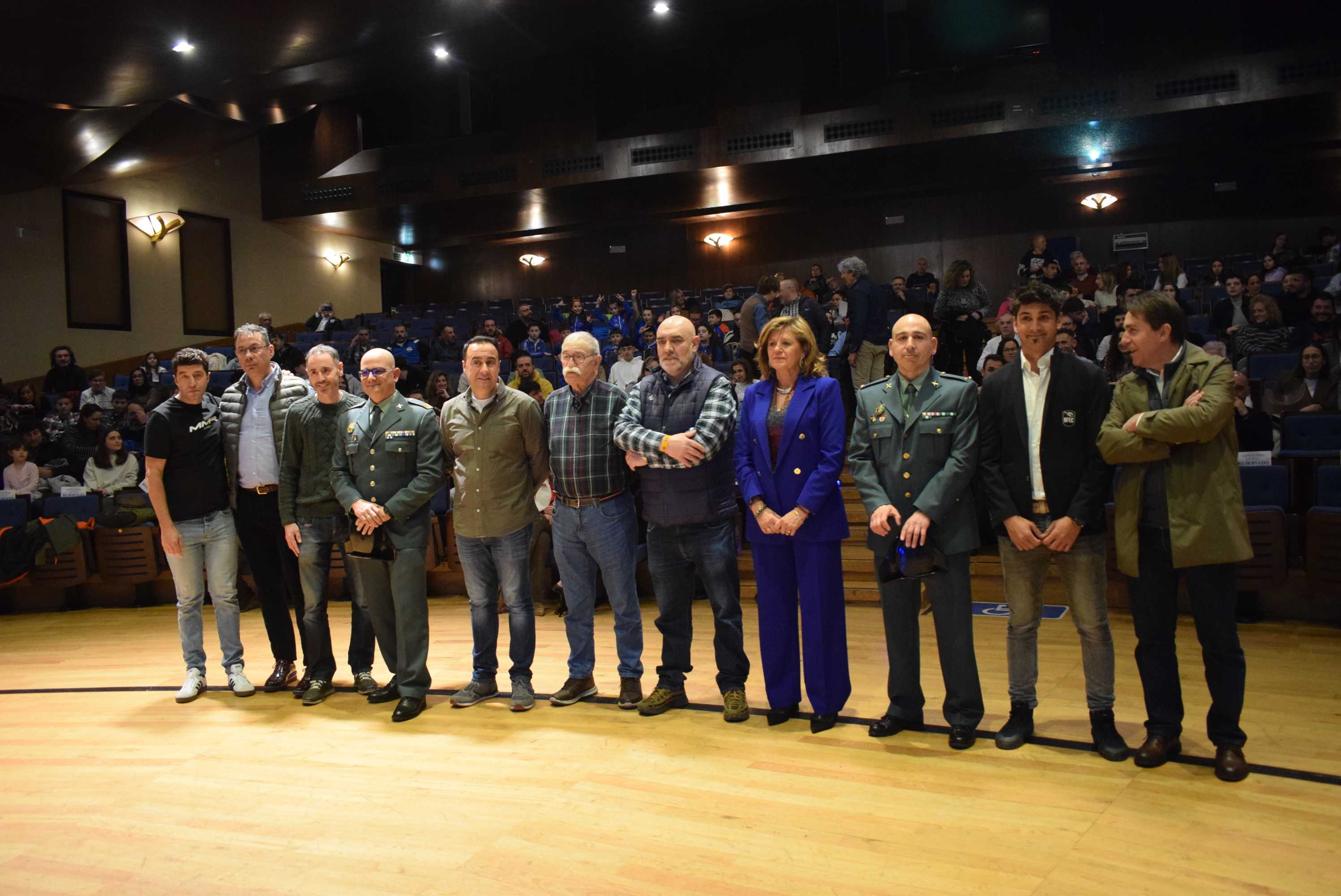 La Gala del Ciclismo Asturiano Premia la Diversidad y el Relevo Generacional en una Noche de Emociones
