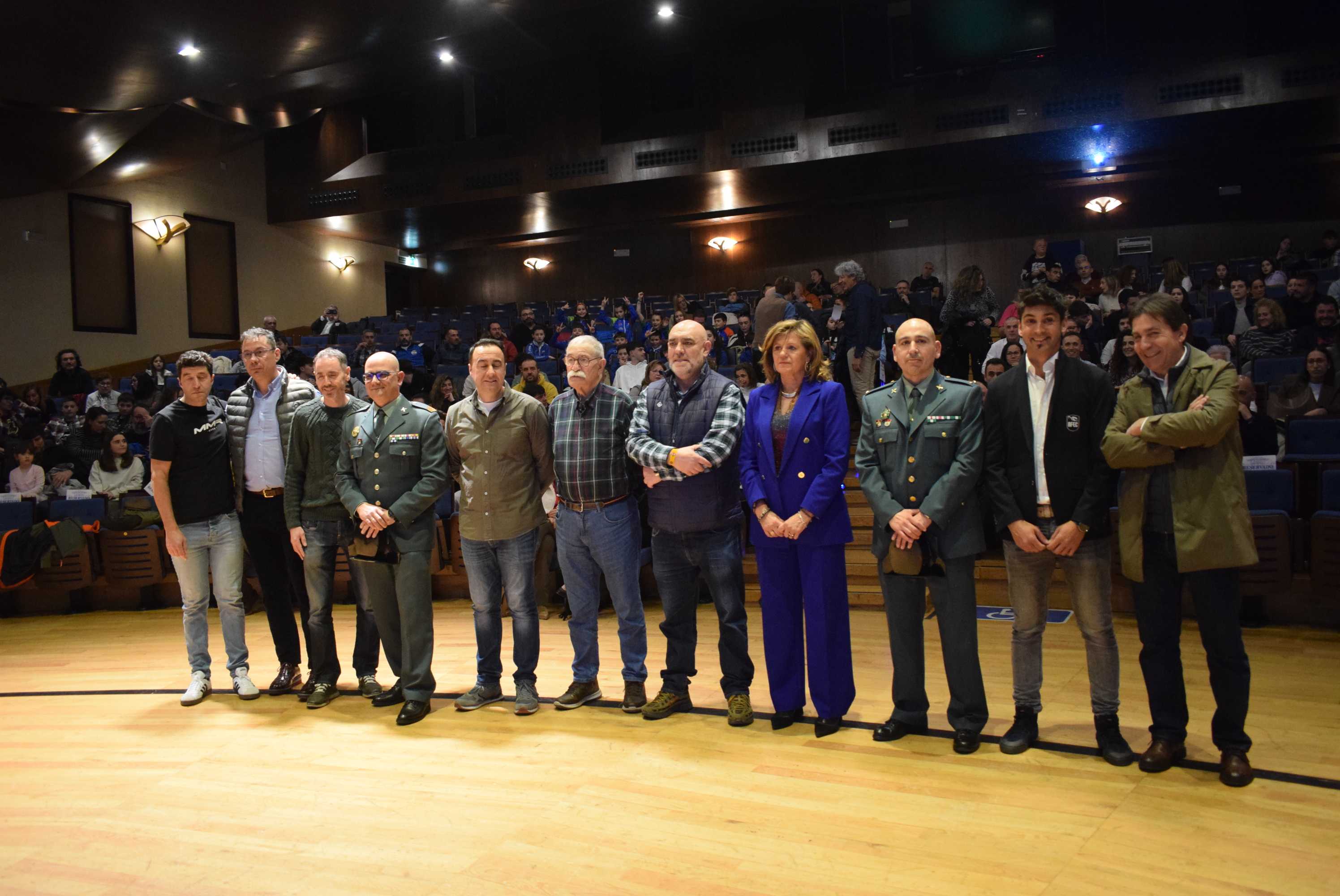 La Gala del Ciclismo Asturiano Premia la Diversidad y el Relevo Generacional en una Noche de Emociones
