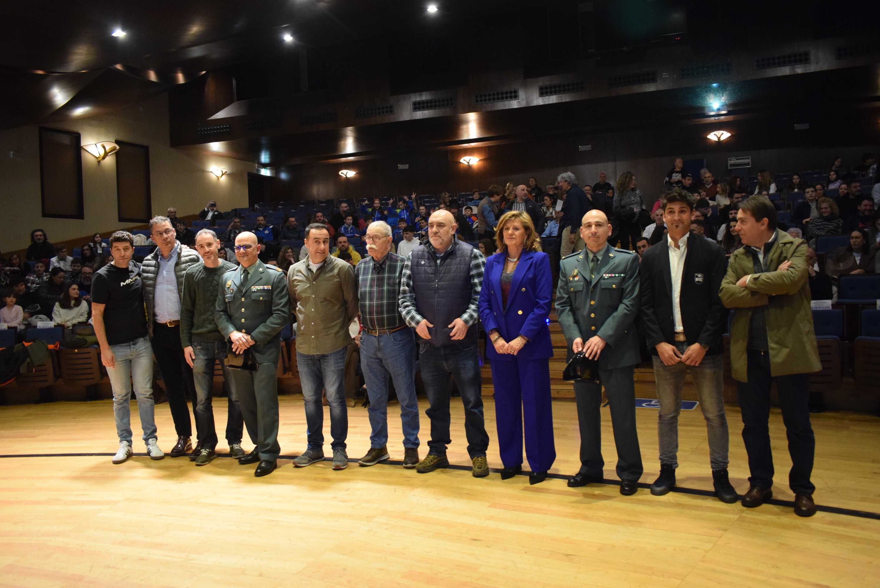 La Gala del Ciclismo Asturiano Premia la Diversidad y el Relevo Generacional en una Noche de Emociones