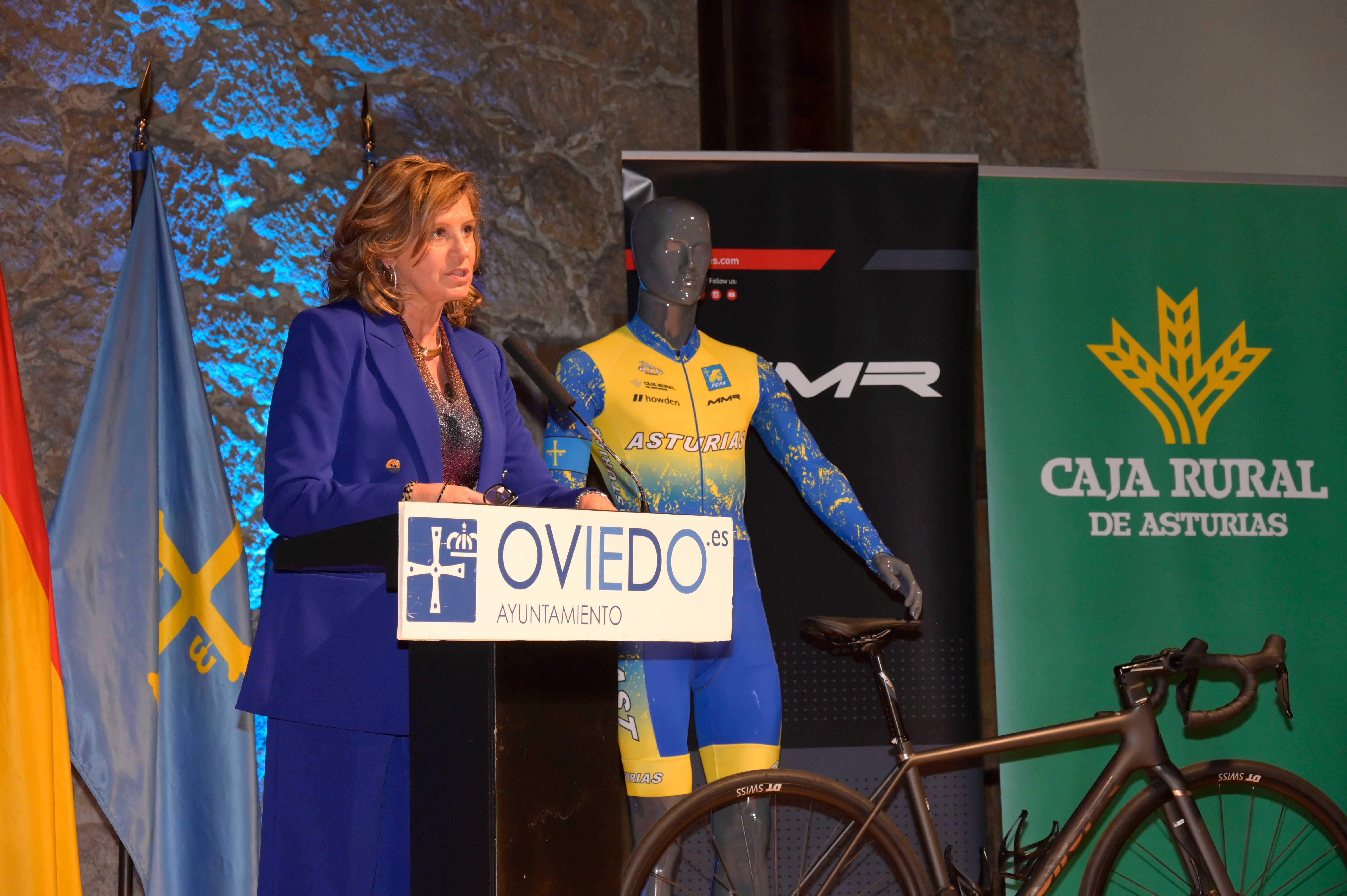 La Gala del Ciclismo Asturiano Premia la Diversidad y el Relevo Generacional en una Noche de Emociones