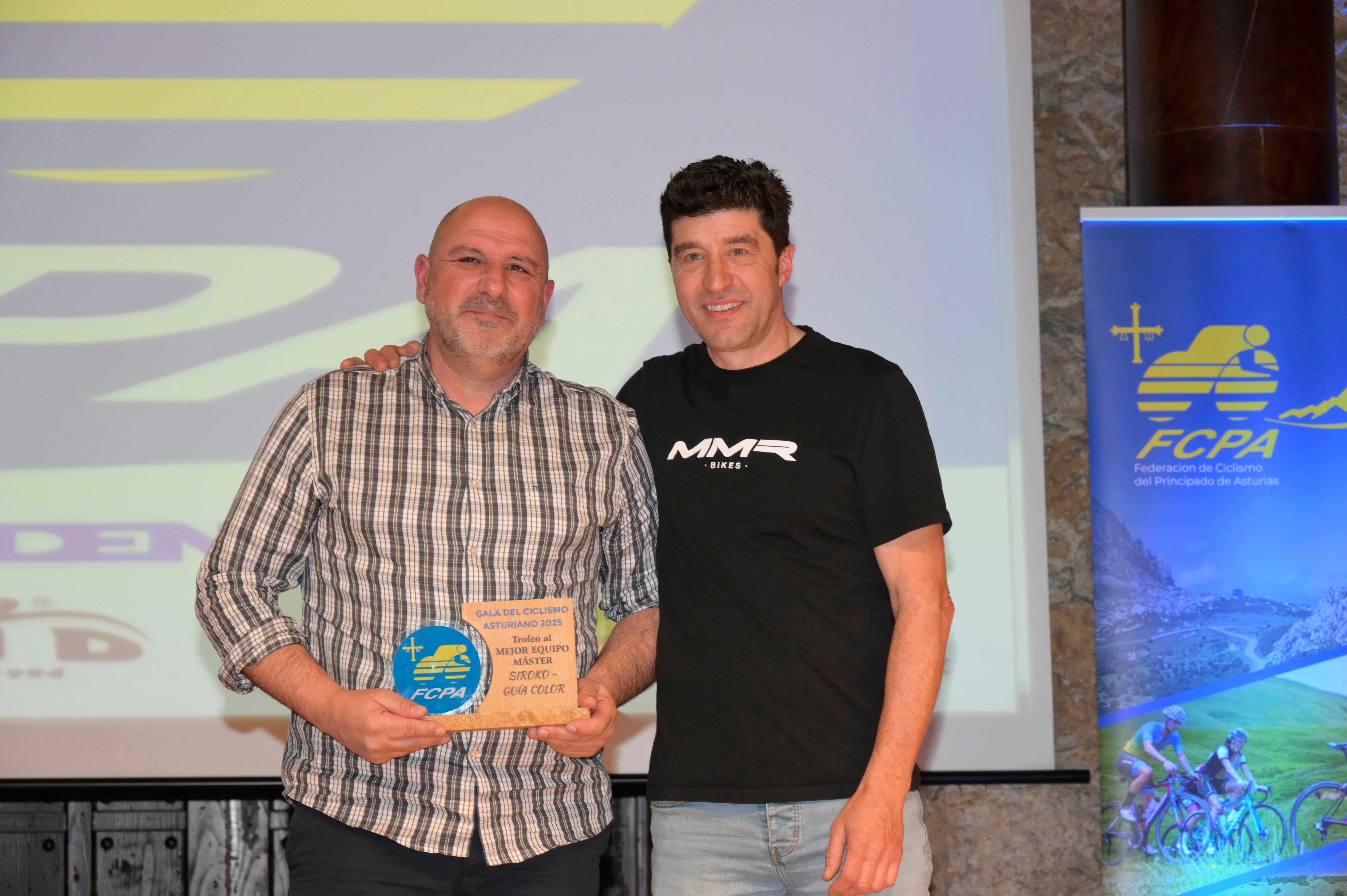 La Gala del Ciclismo Asturiano Premia la Diversidad y el Relevo Generacional en una Noche de Emociones