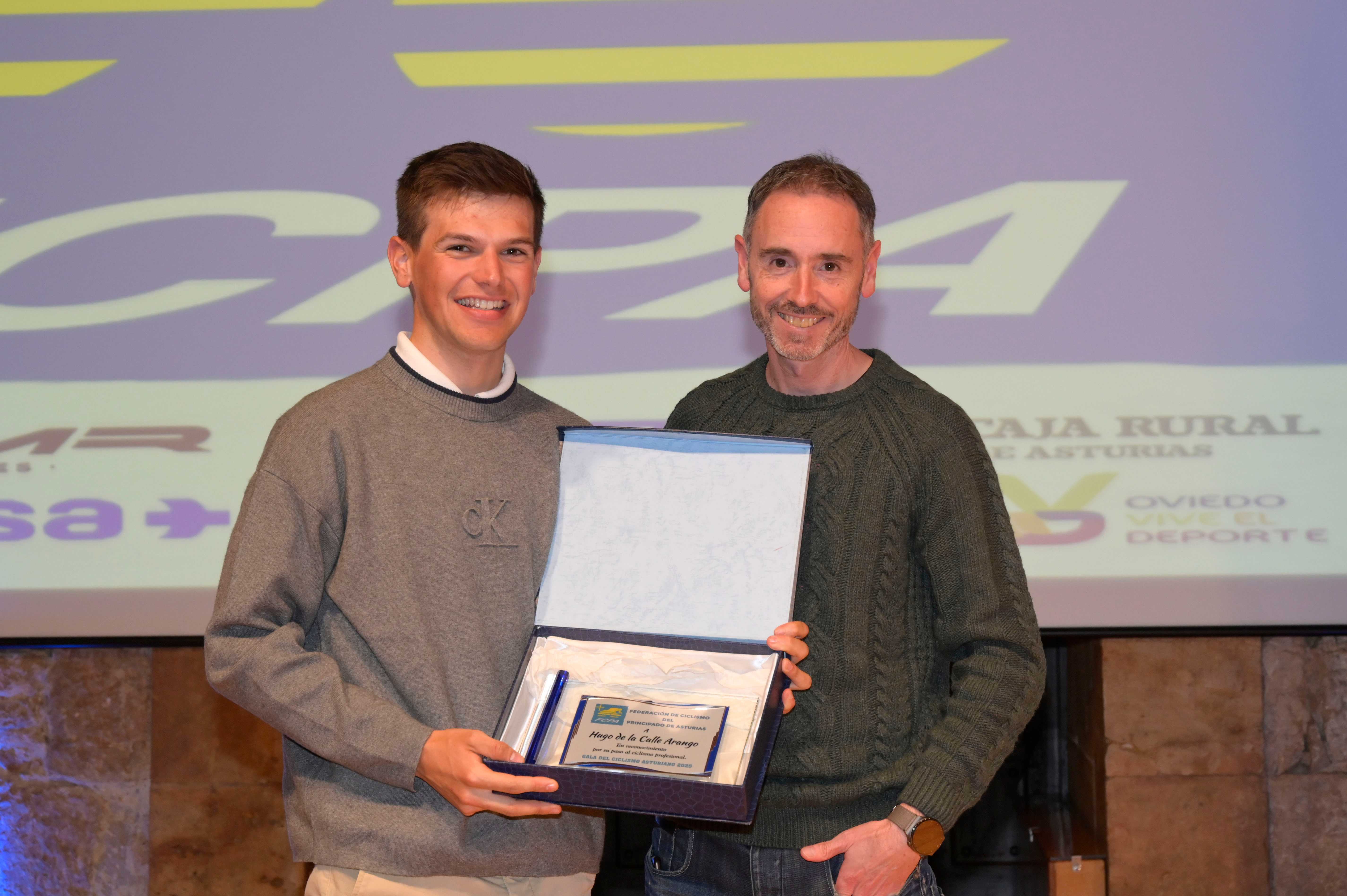 La Gala del Ciclismo Asturiano Premia la Diversidad y el Relevo Generacional en una Noche de Emociones