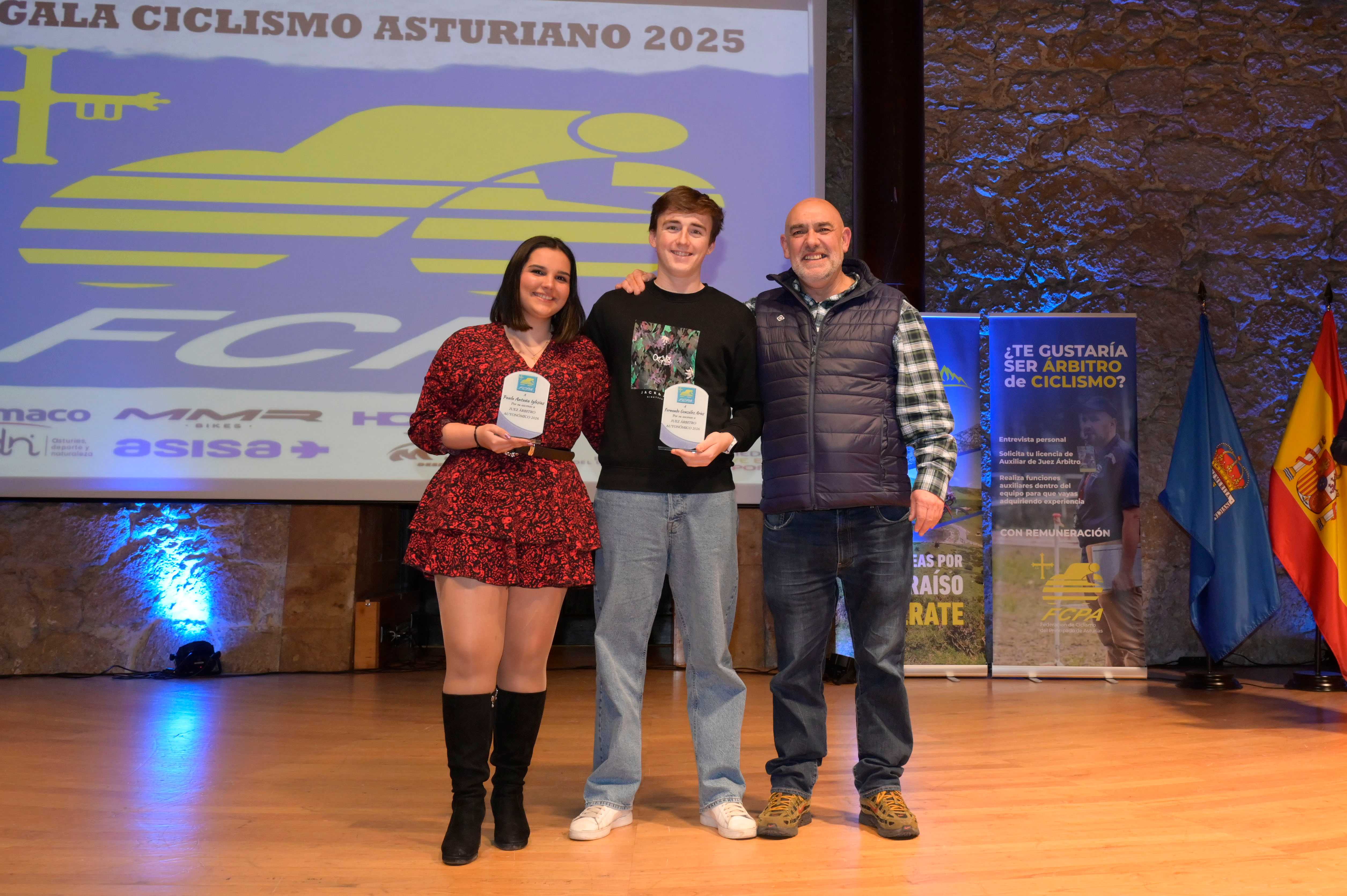 La Gala del Ciclismo Asturiano Premia la Diversidad y el Relevo Generacional en una Noche de Emociones