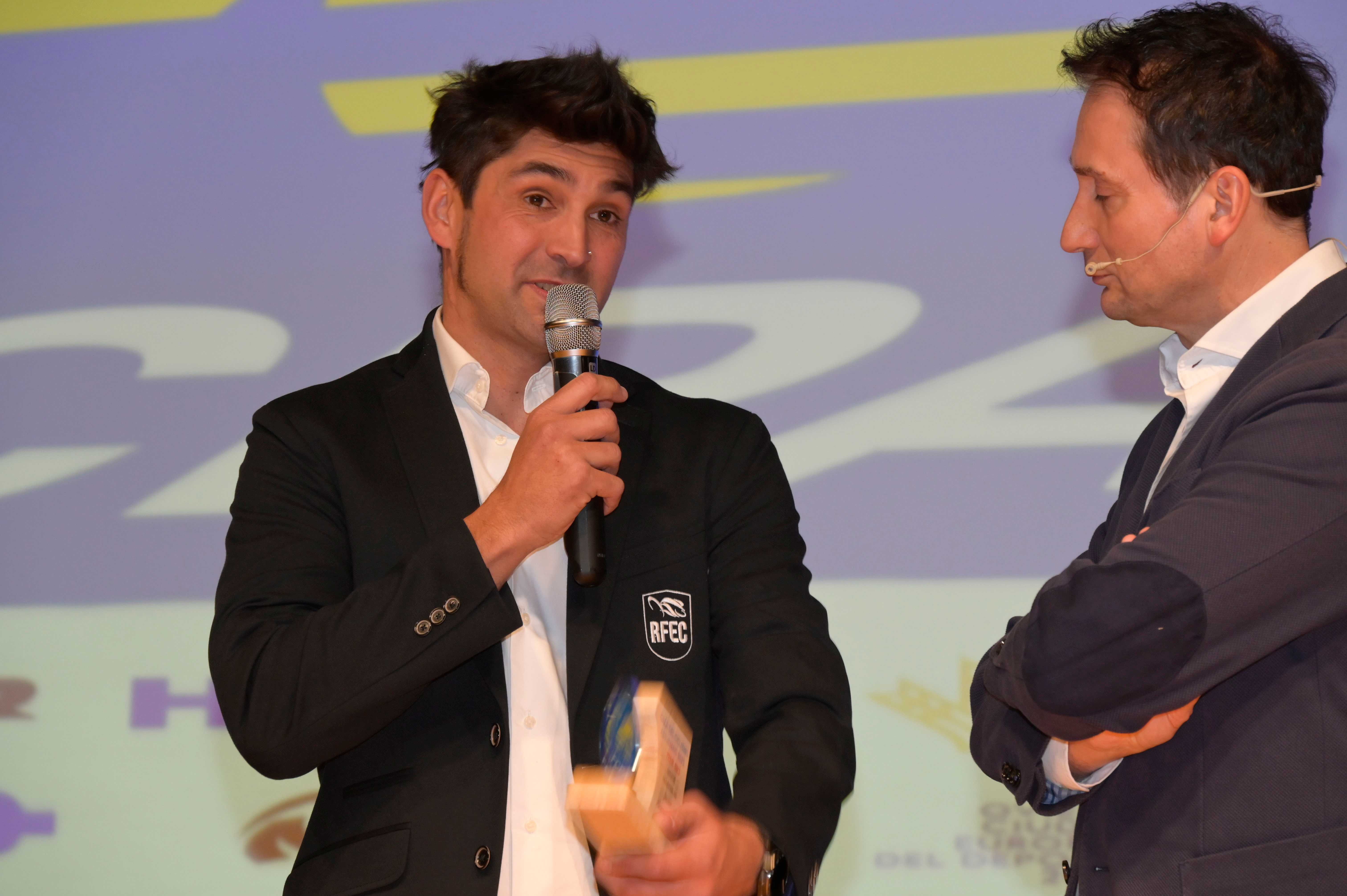 La Gala del Ciclismo Asturiano Premia la Diversidad y el Relevo Generacional en una Noche de Emociones