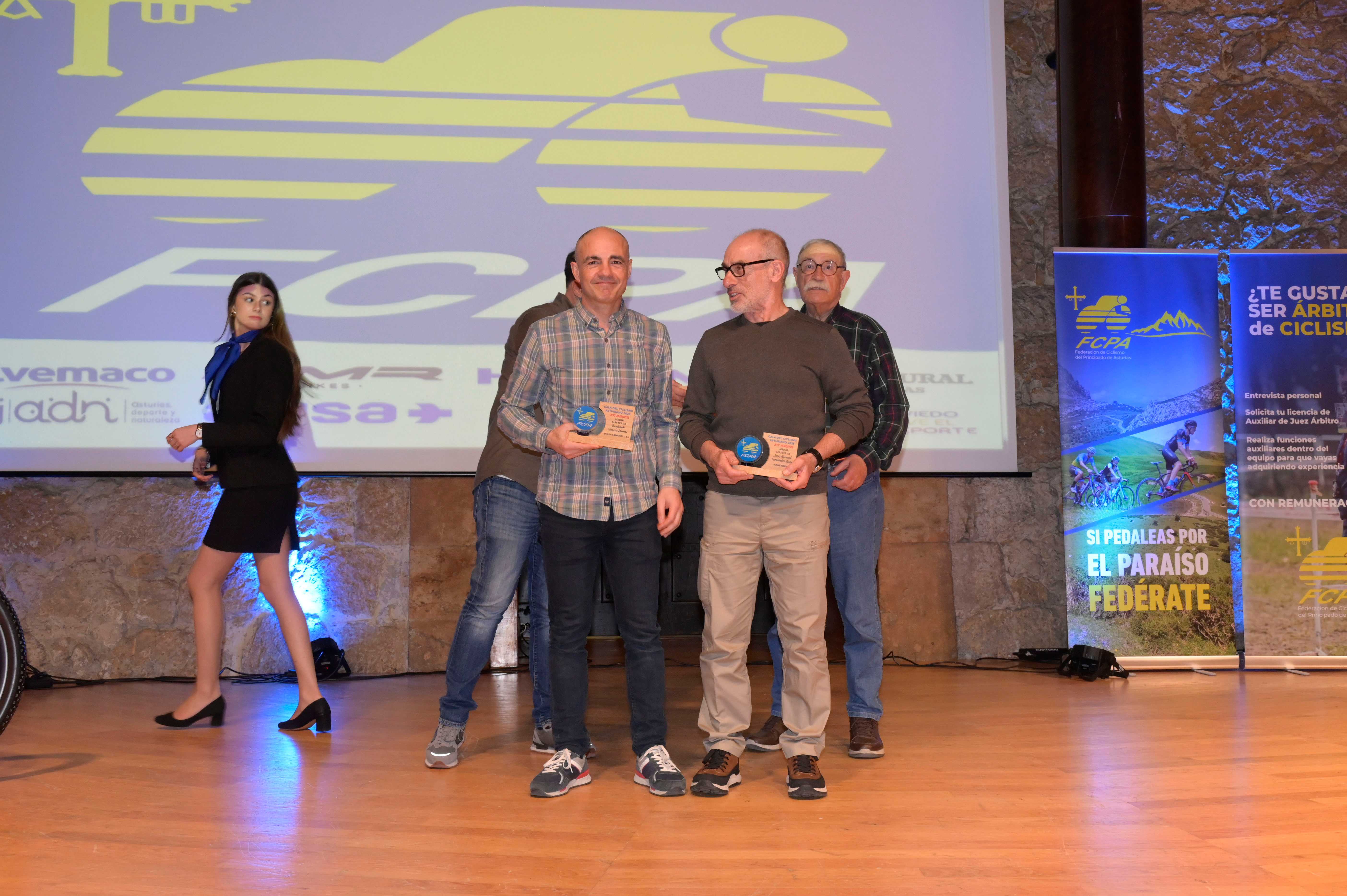 La Gala del Ciclismo Asturiano Premia la Diversidad y el Relevo Generacional en una Noche de Emociones