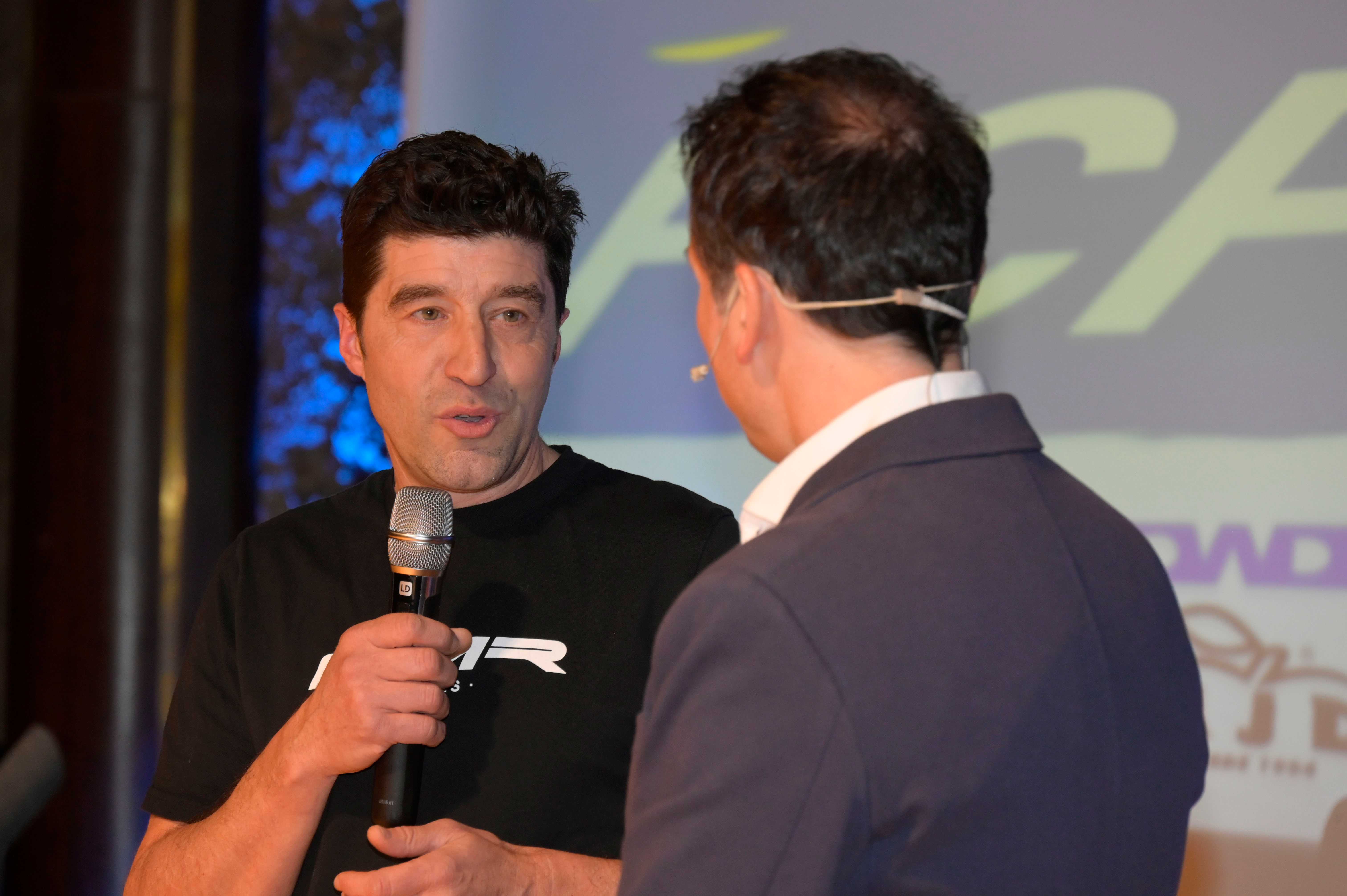 La Gala del Ciclismo Asturiano Premia la Diversidad y el Relevo Generacional en una Noche de Emociones