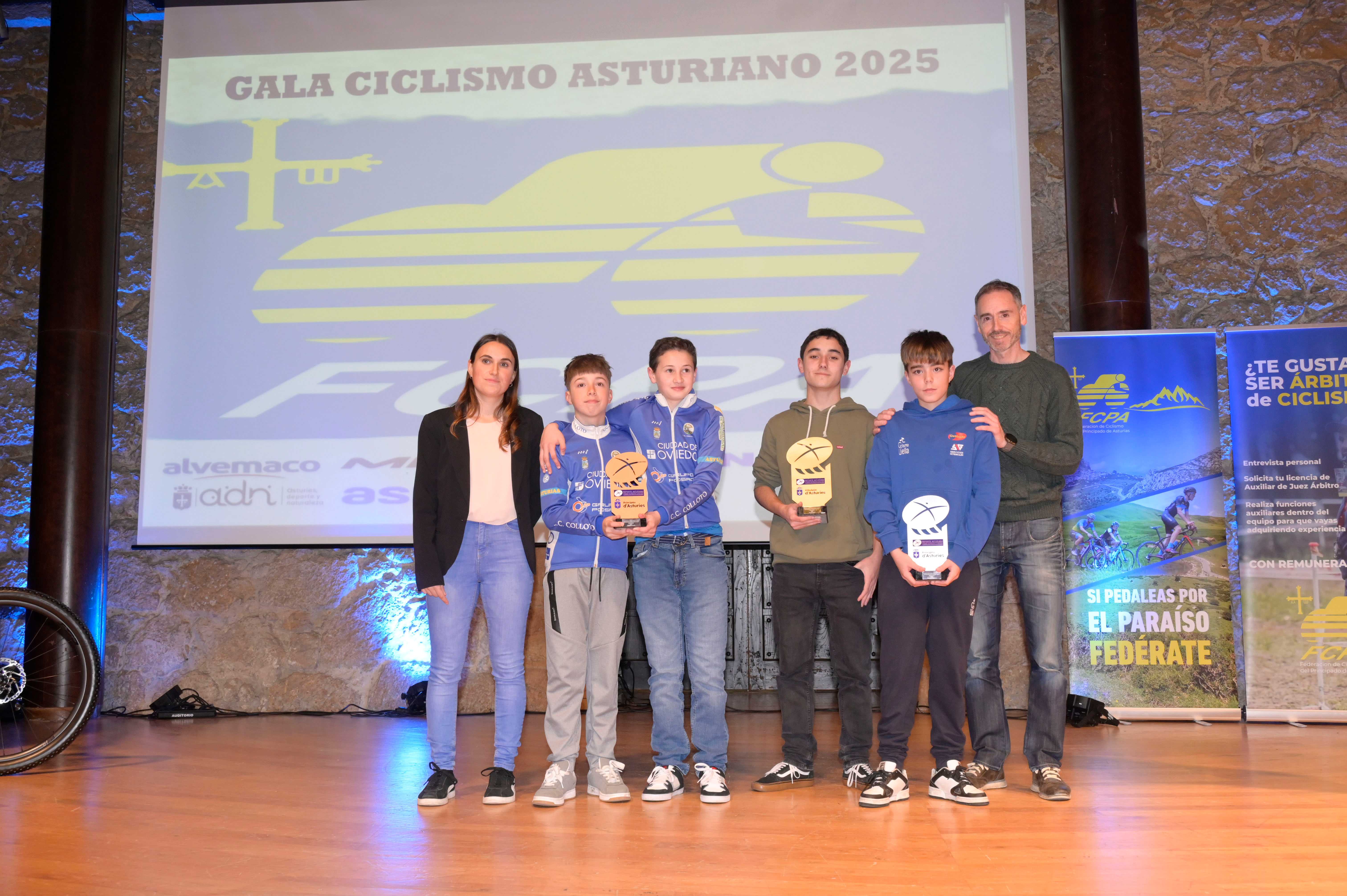 La Gala del Ciclismo Asturiano Premia la Diversidad y el Relevo Generacional en una Noche de Emociones