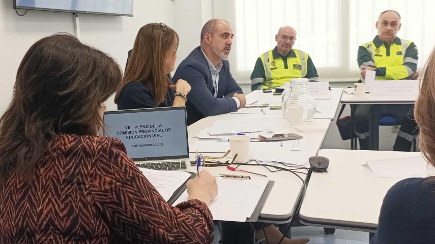 El-ciclismo-de-la-Comunitat-Valenciana-hace-oir-su-voz-en-la-Comision-Provincial-de-Educacion-Vial