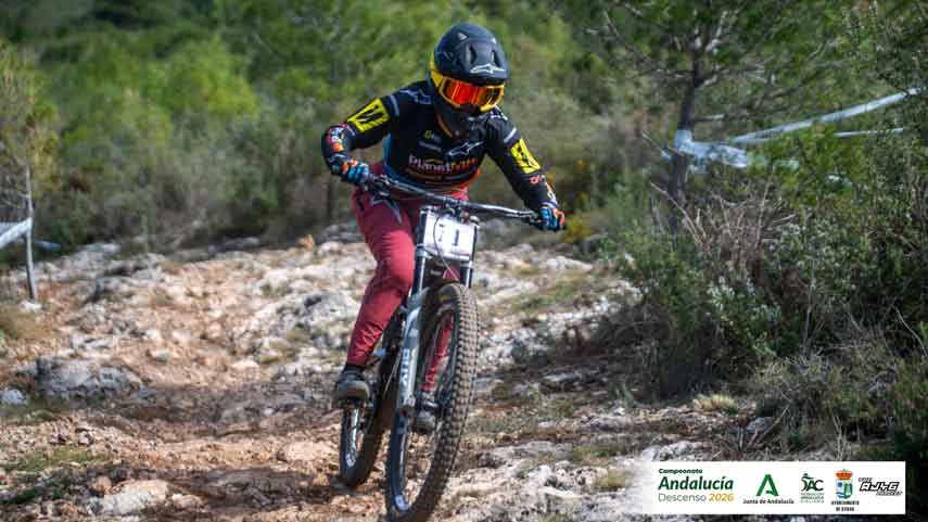 Los-nuevos-campeones-andaluces-de-Descenso-se-coronaron-ayer-en-Otivar